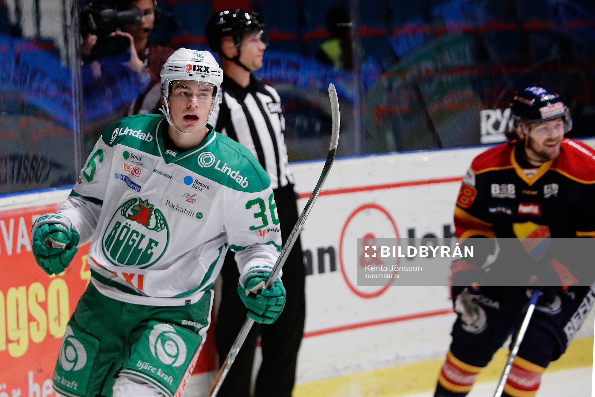 Rögles Filip Karlsson jublar