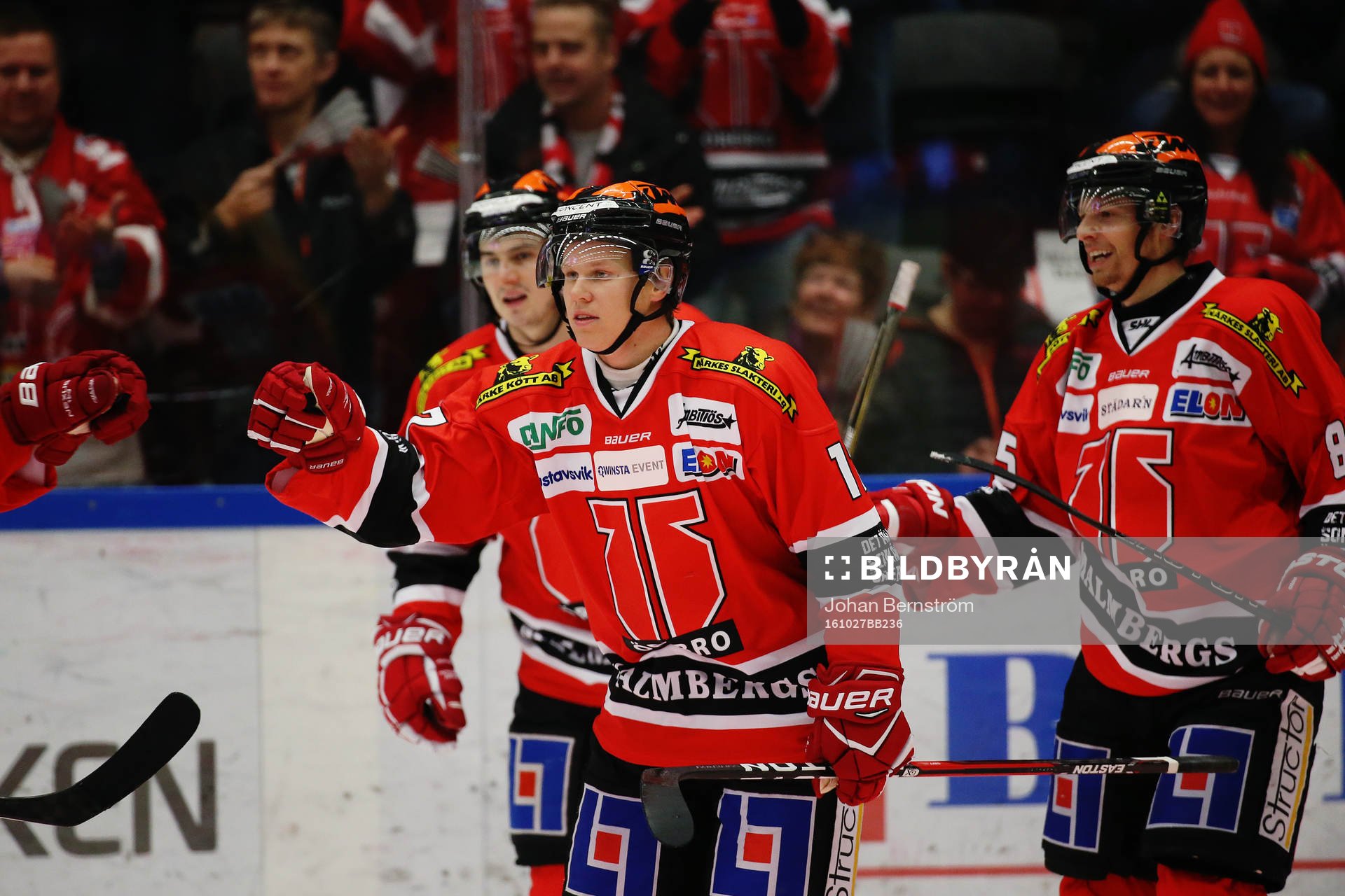 Örebros Daniel Viksten jublar