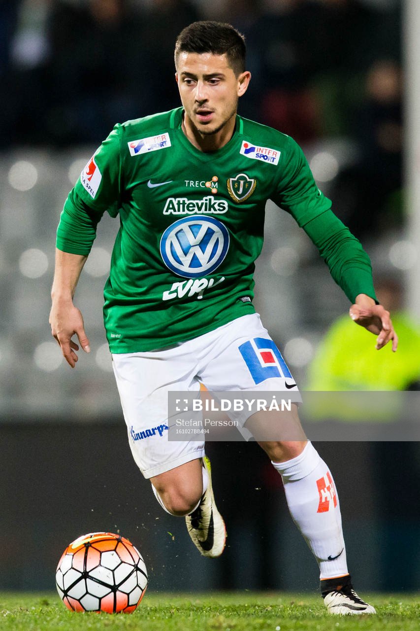 Jönköpings Sergio Calatayud Lebron under fotbollsmatchen i Allsvenskan mellan Jönköping och Örebro den 27 oktober 2016 i Jönköping. 
