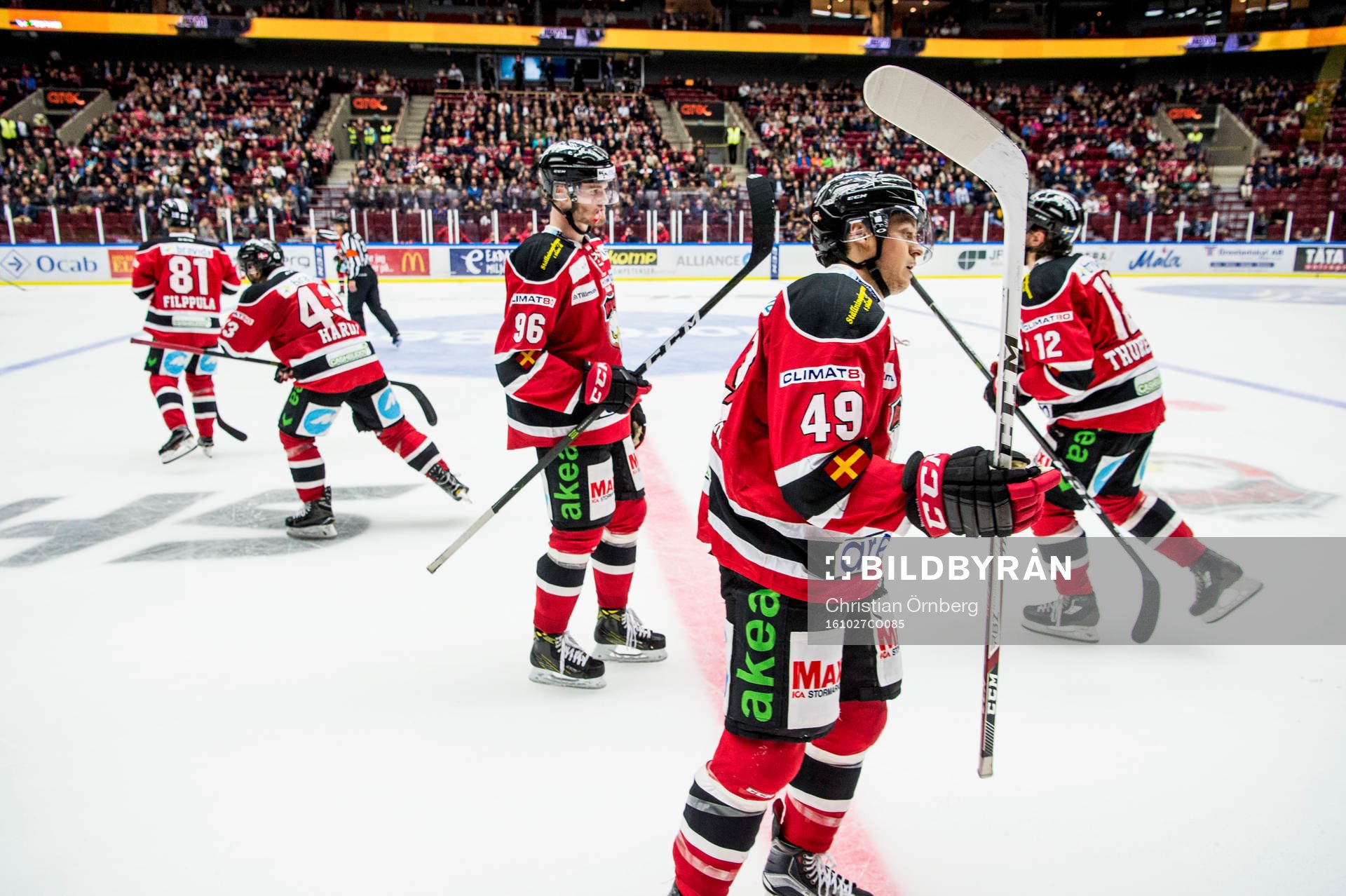 Malmö Redhawks Kim Rosdahl och Rhett Rakhshani deppar med