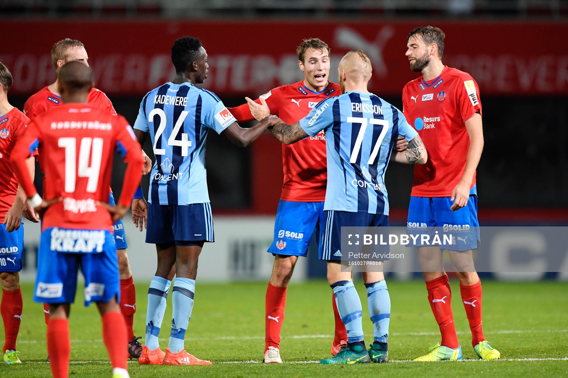 Helsingborgs Frederik Helstrup Jensen  i gruff med