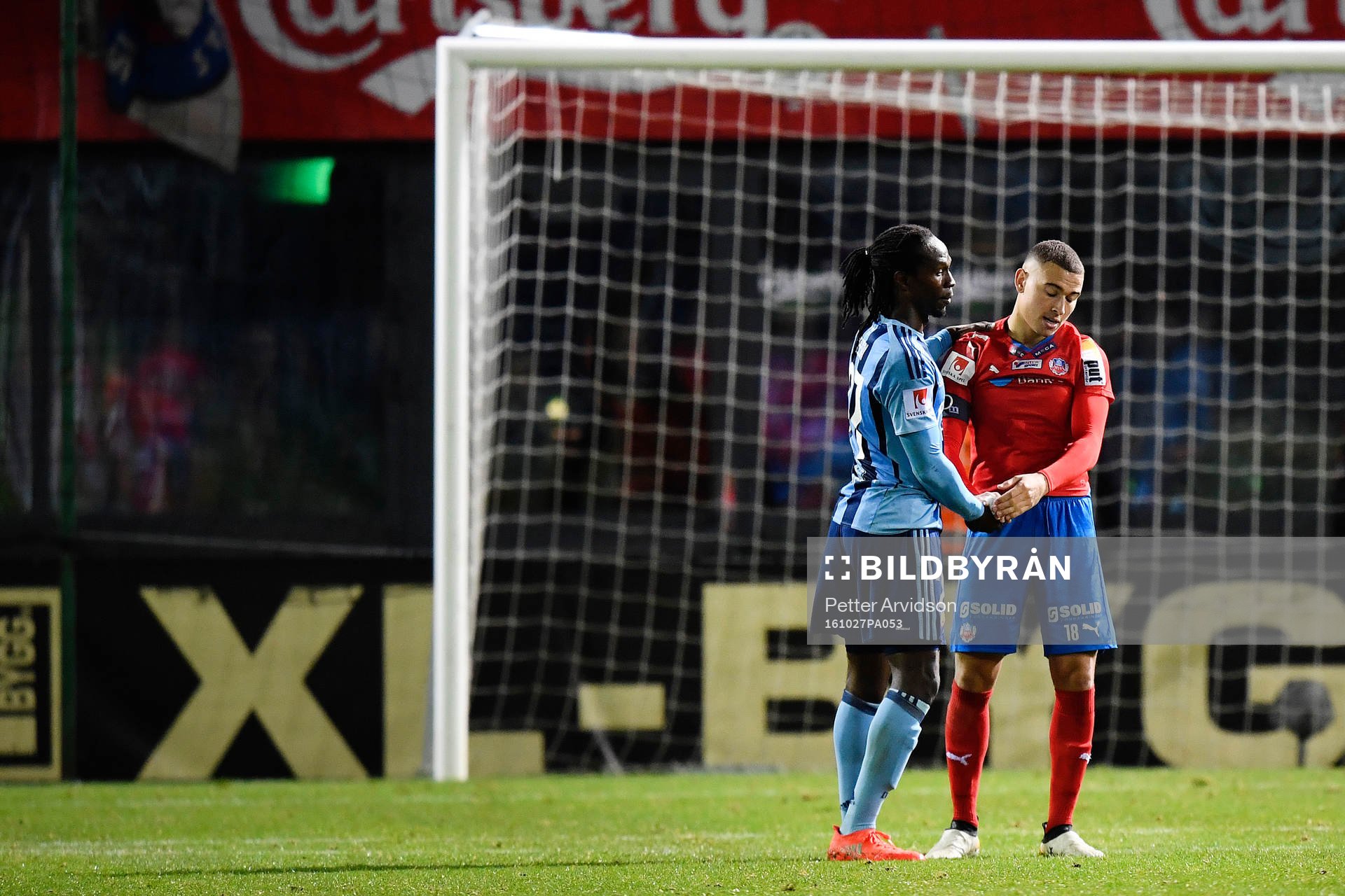Djurgårdens Kebba Ceesay och Helsingborgs Jordan Larsson