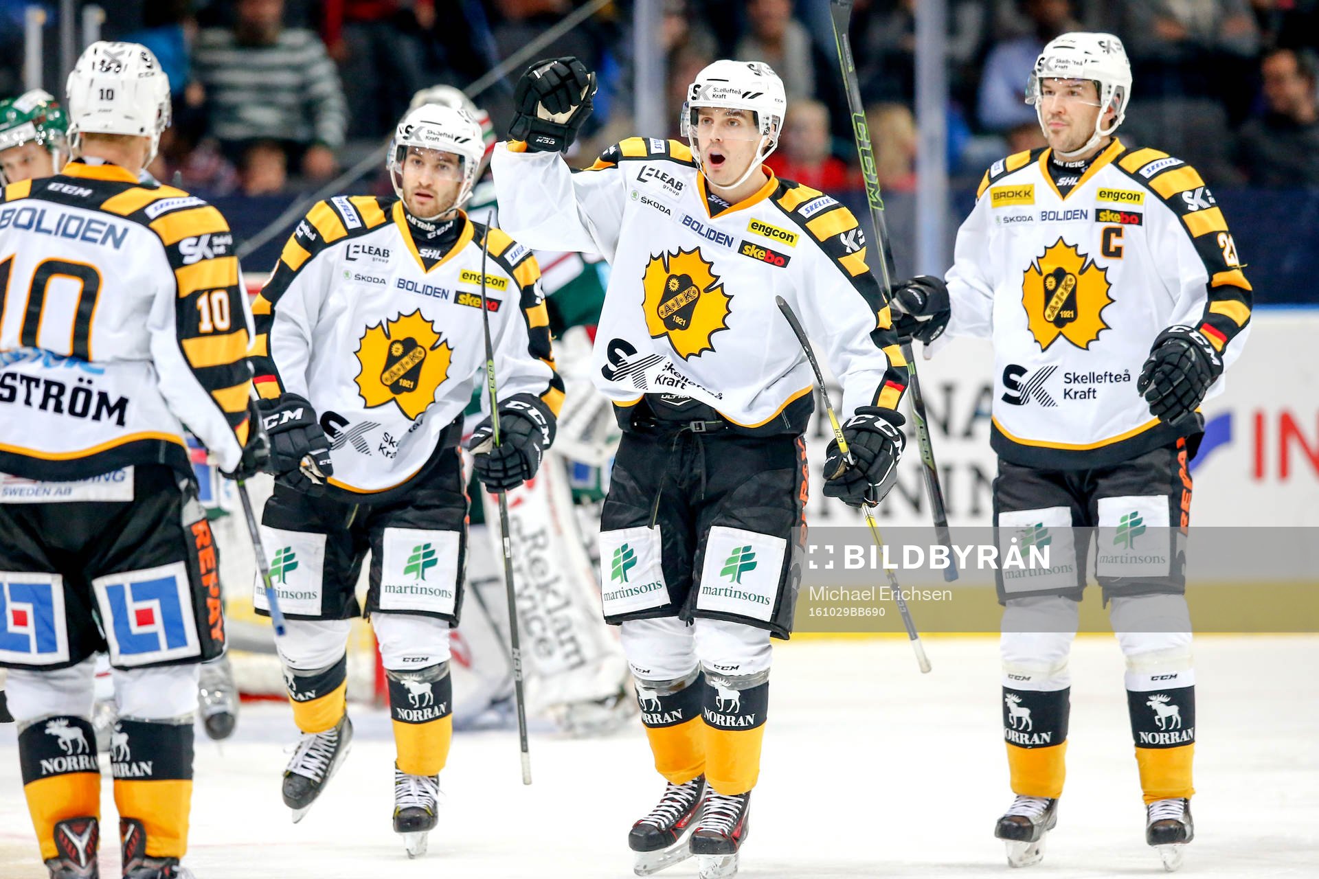 Skellefteås Joakim Lindström jublar