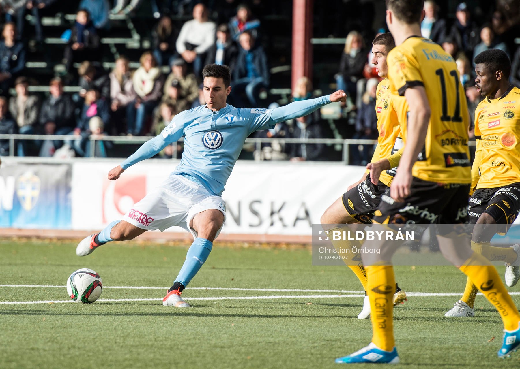 Malmös Isak Redzic skjuter in 3-0