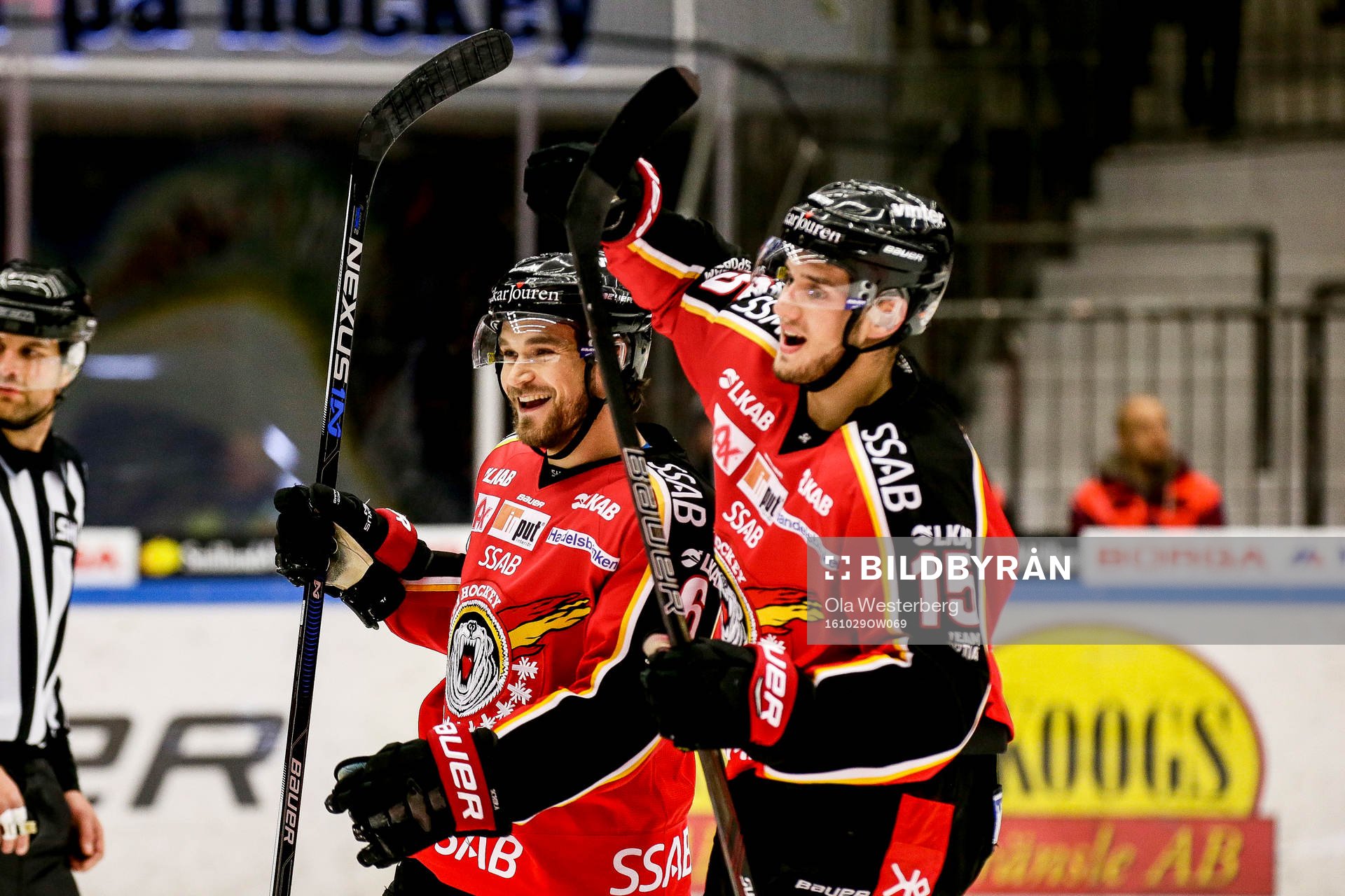 Luleås Craig Schira och Christian Jaros jublar