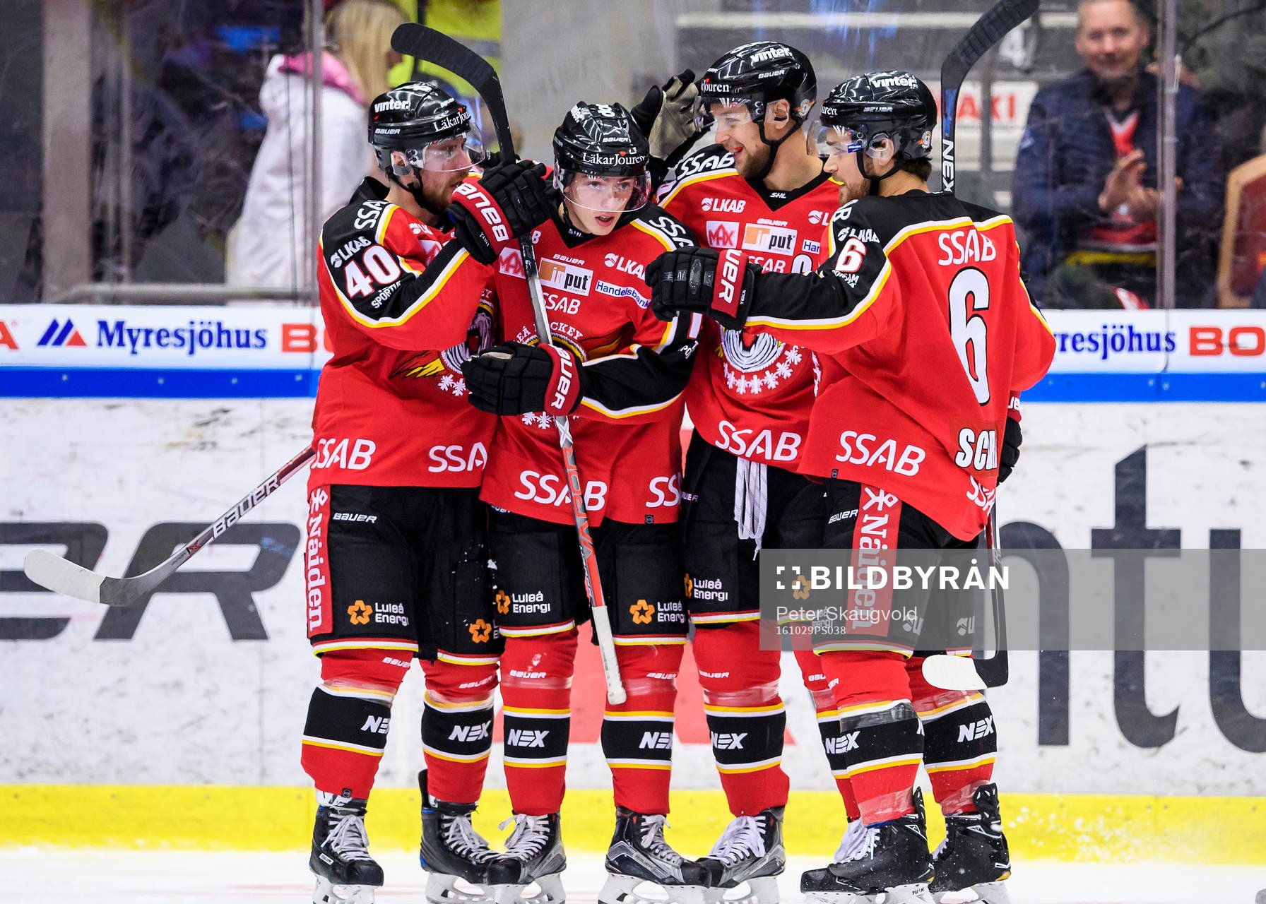 Luleås Kael Mouillierat (v) jublar