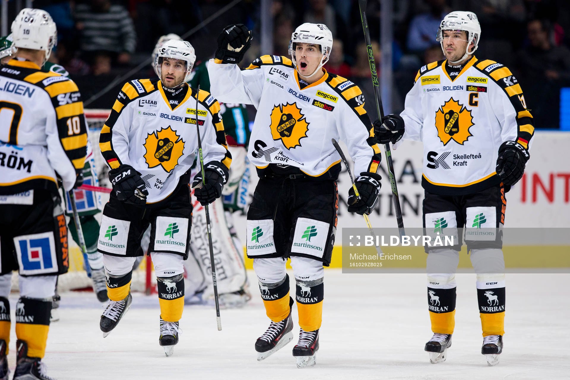 Skellefteås Joakim Lindström jublar
