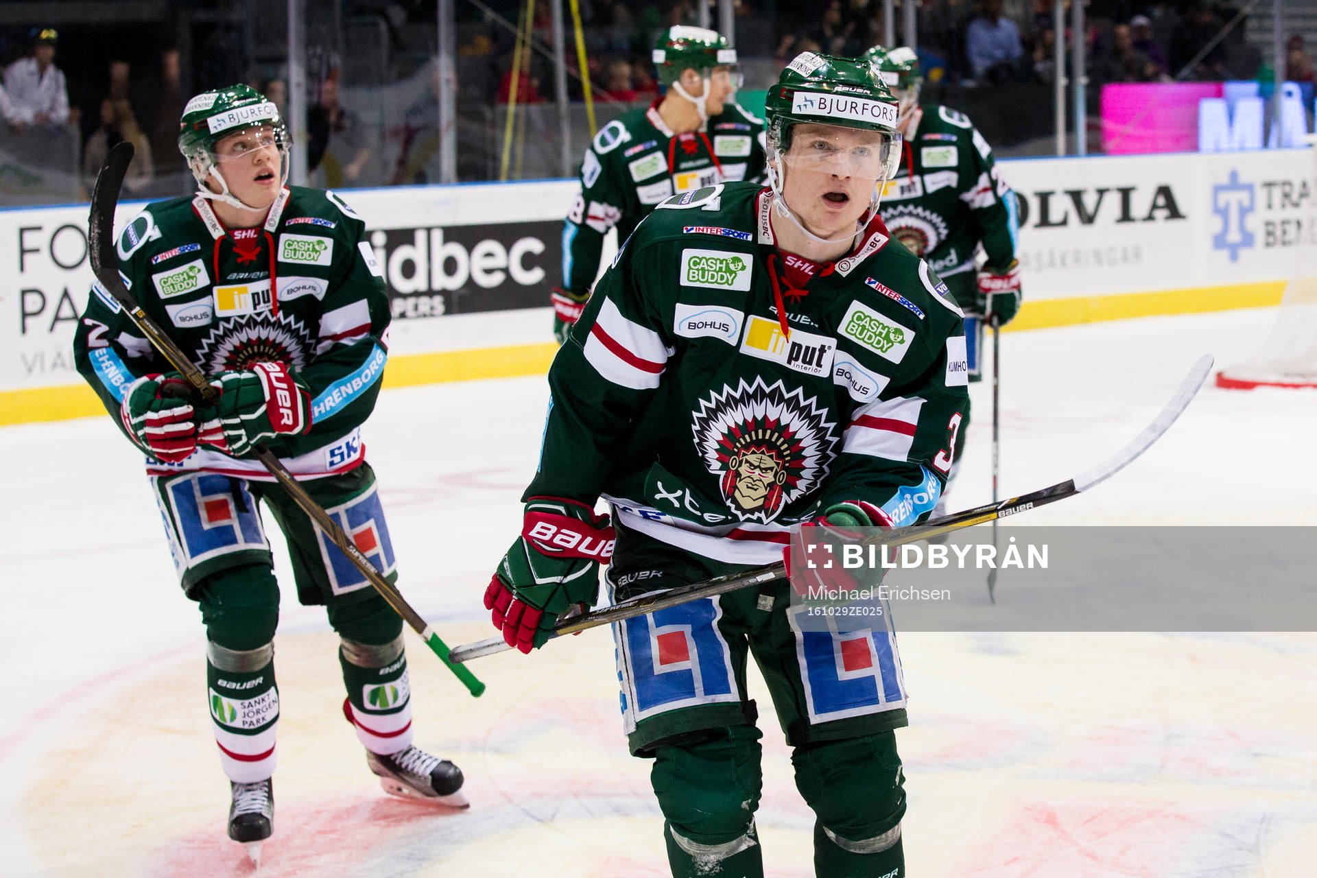 Frölundas Carl Grundström jublar