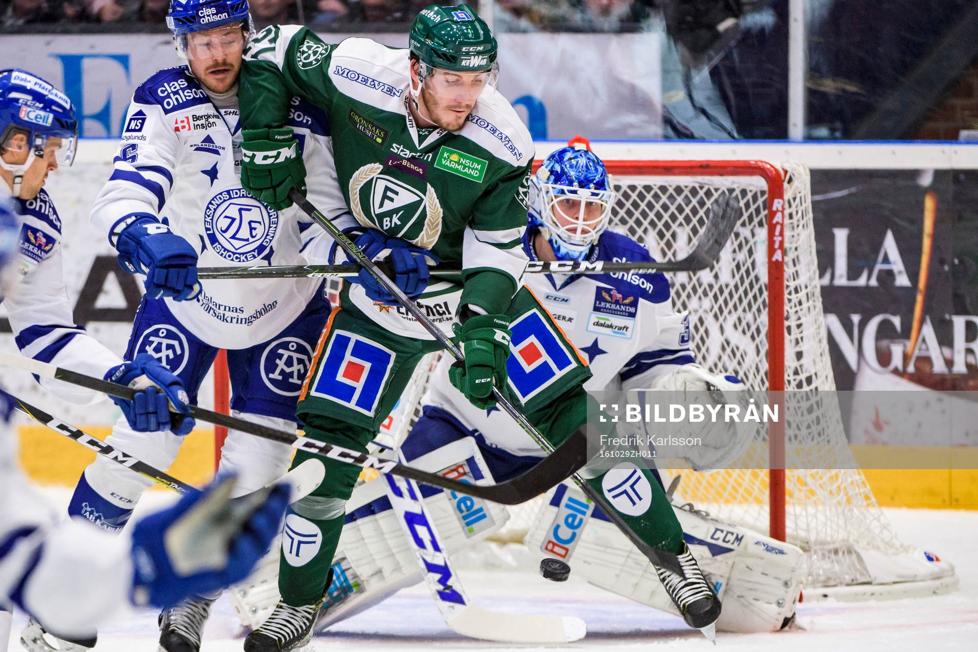 Färjestads John Persson och Leksands målvakt Atte Engren