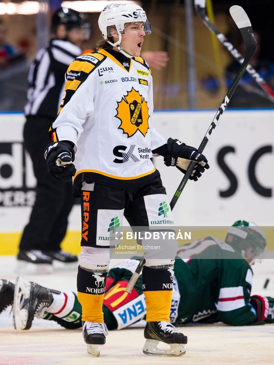 Skellefteås Jesper Olofsson jublar