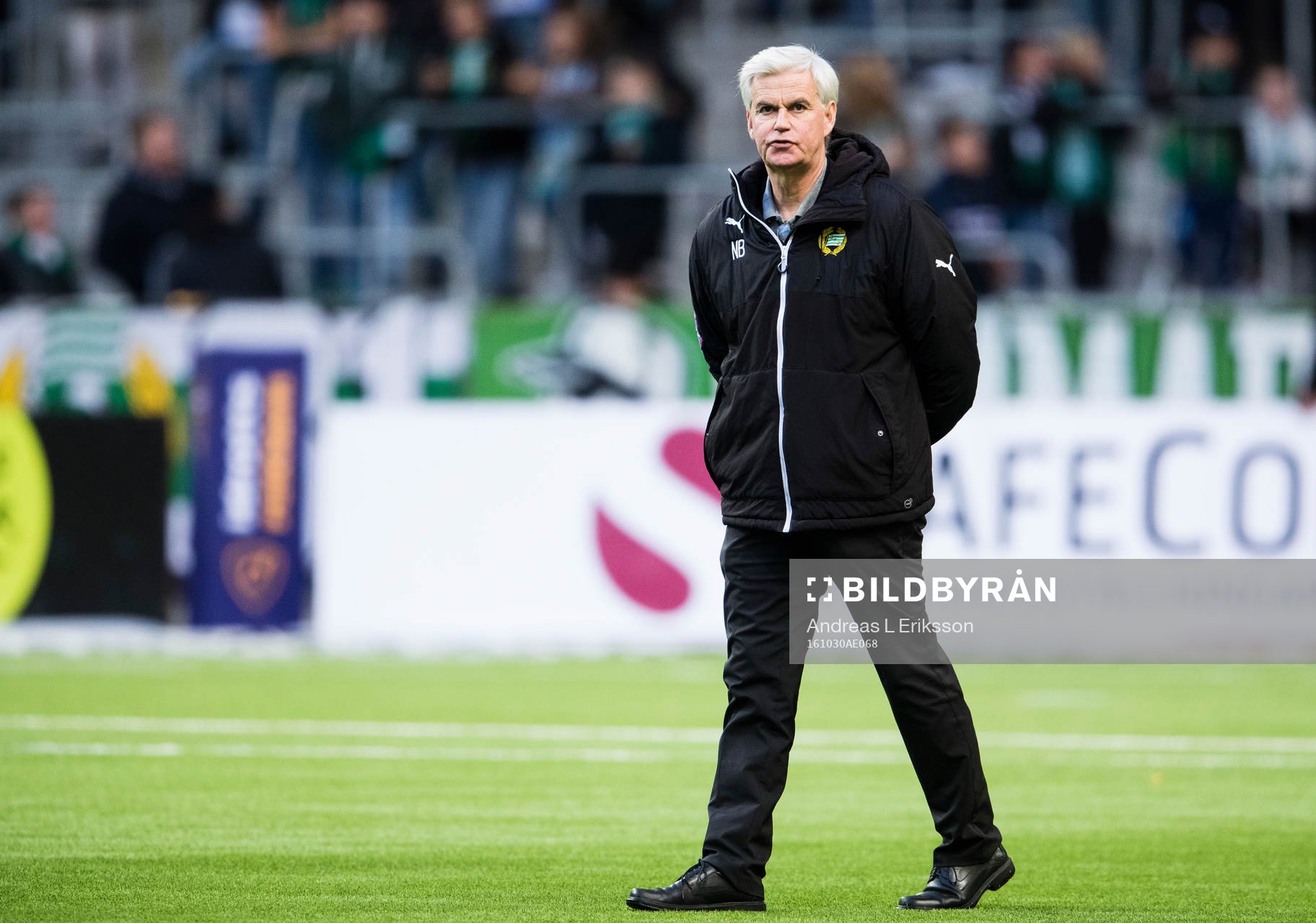 Hammarbys tränare Nanne Bergstrand innan fotbollsmatchen i