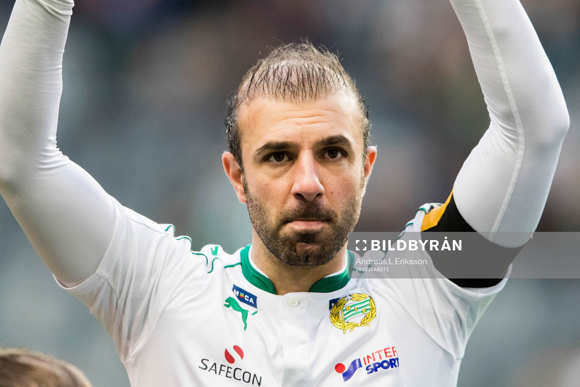 Hammarbys Kennedy Bakircioglu innan fotbollsmatchen i