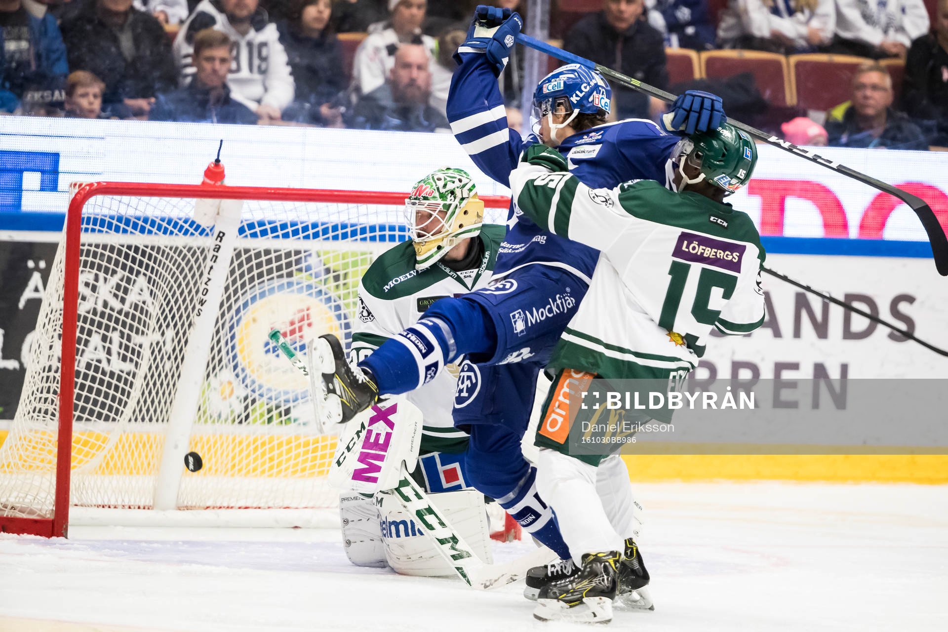 Leksands gör 1-0 bakom Färjestads målvakt Lars Haugen
