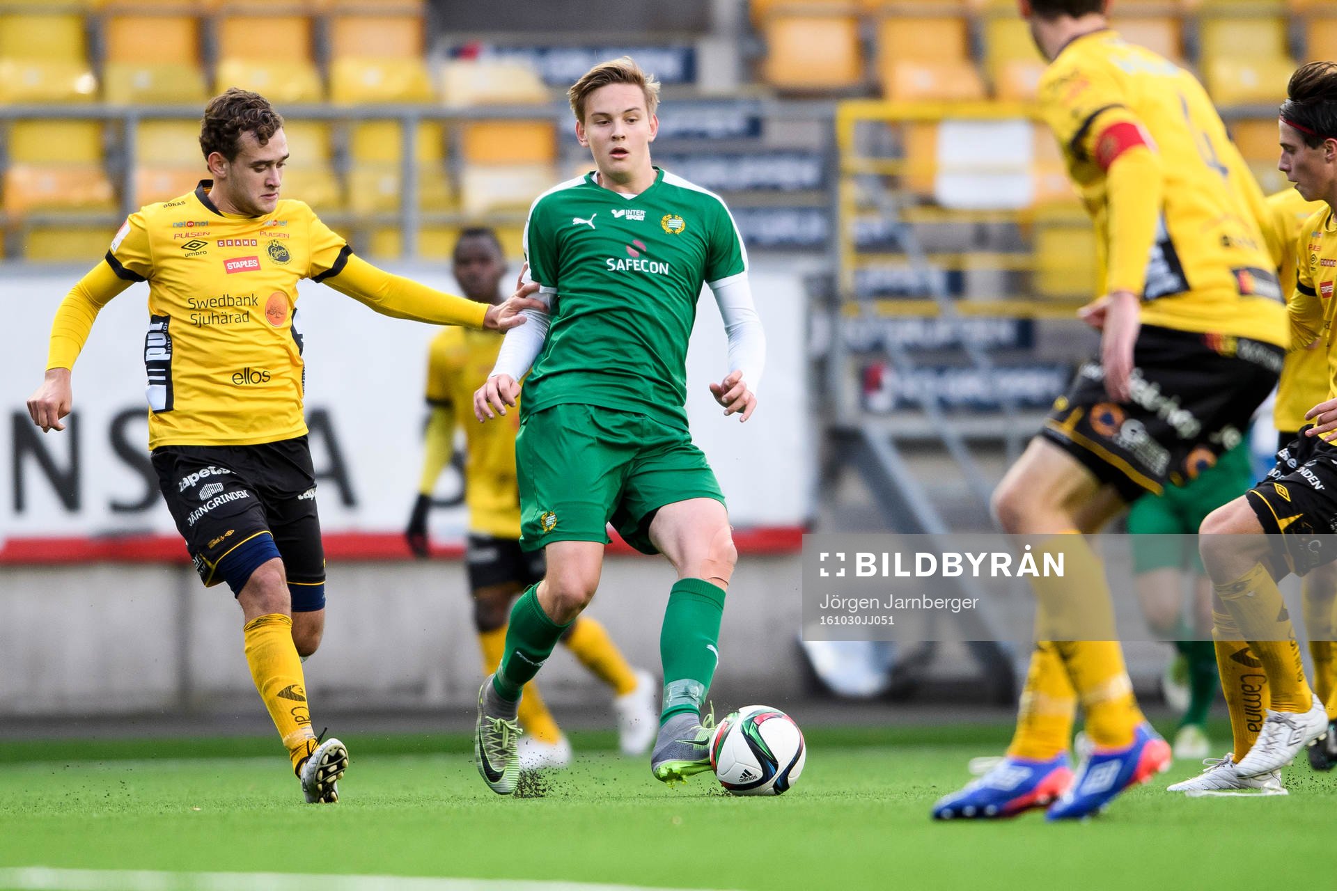 Hammarbys Marcus Mitander och Elfsborgs Adrian Zeka