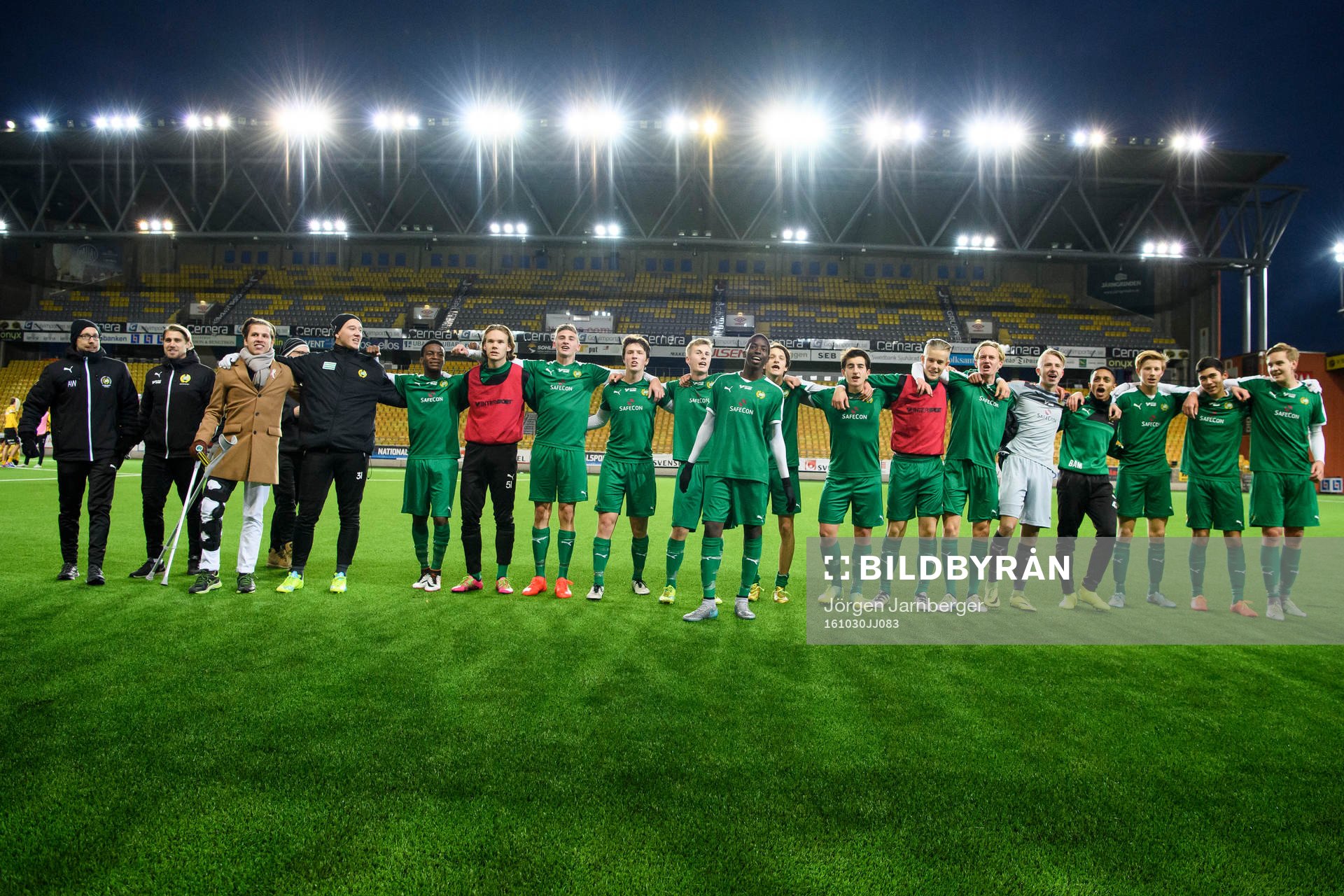 Hammarbys spelare med Samouil Izountouemoi längst fram
