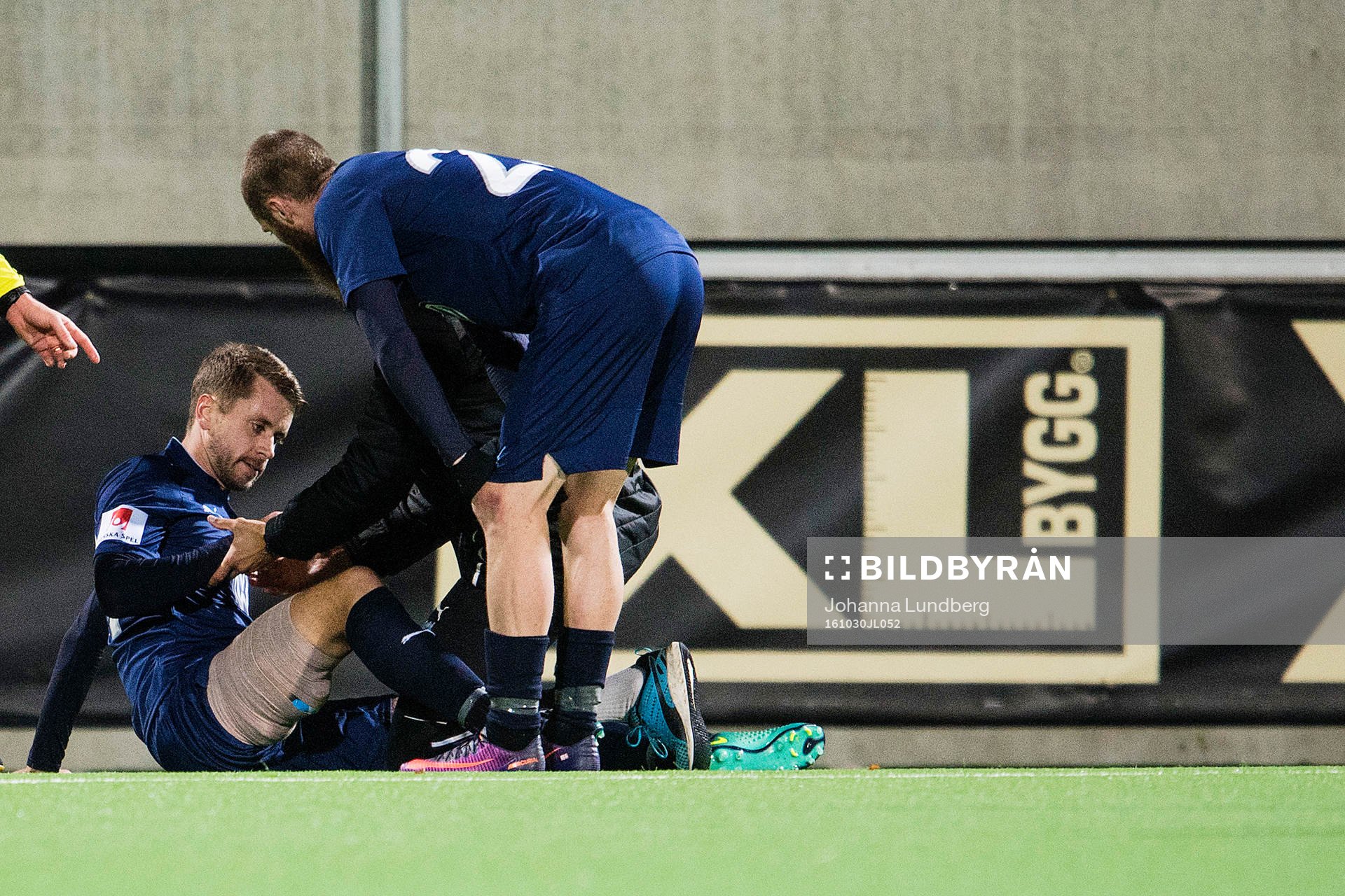 Malmö FFs Kari Arnason skadas