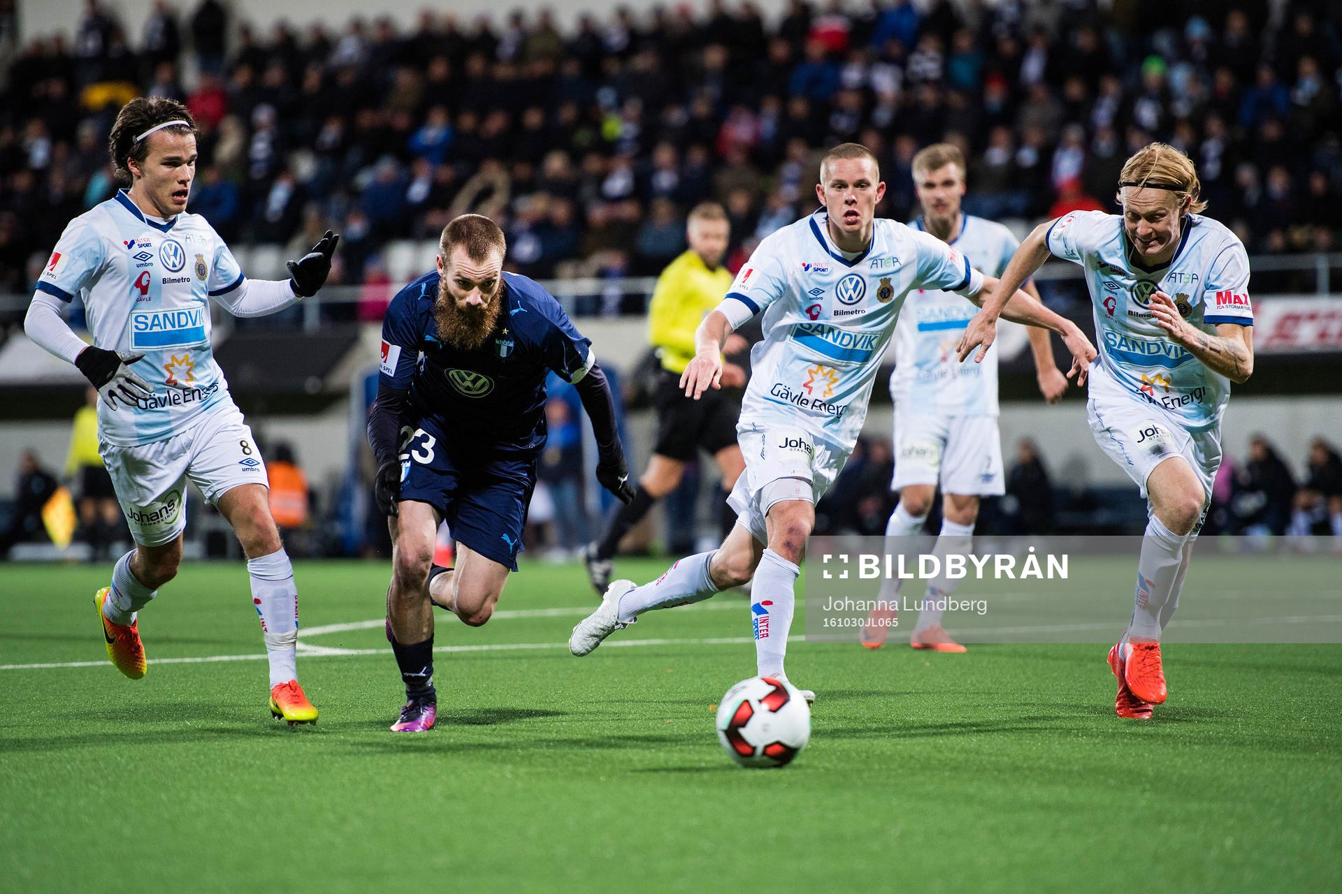 Malmö FFs Jo Inge Berget mot Gefles Simon Skrabb, Anton