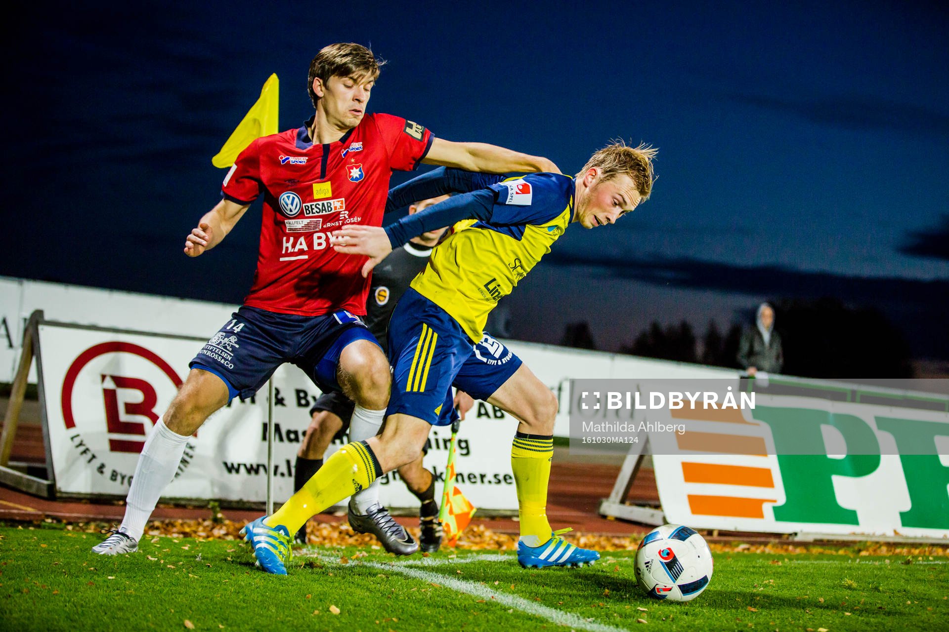 Örgrytes Daniel Paulson och Ängelholms Albin Nilsson i