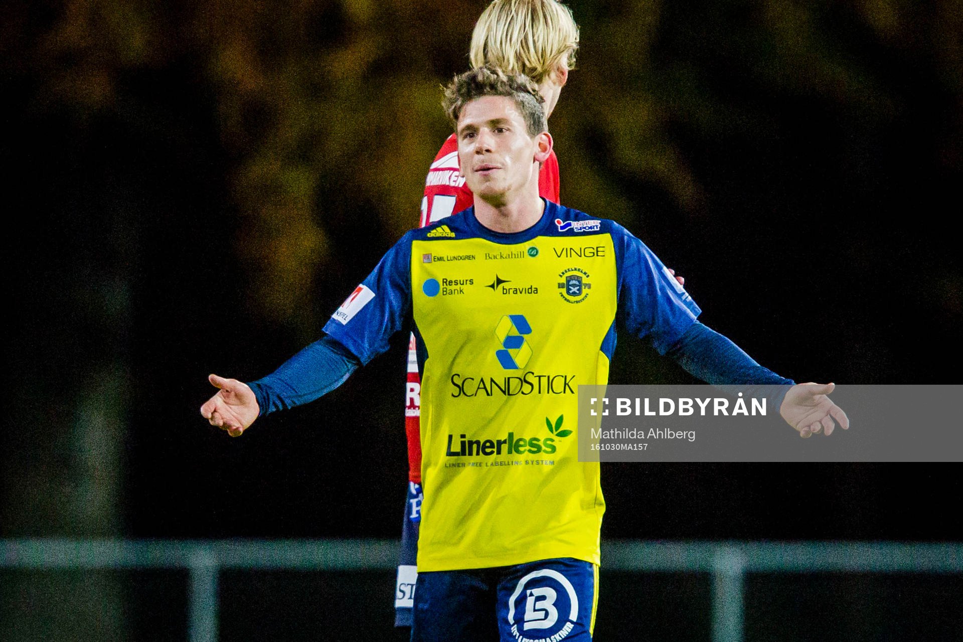 Ängelholms Ardian Rexhepi deppar