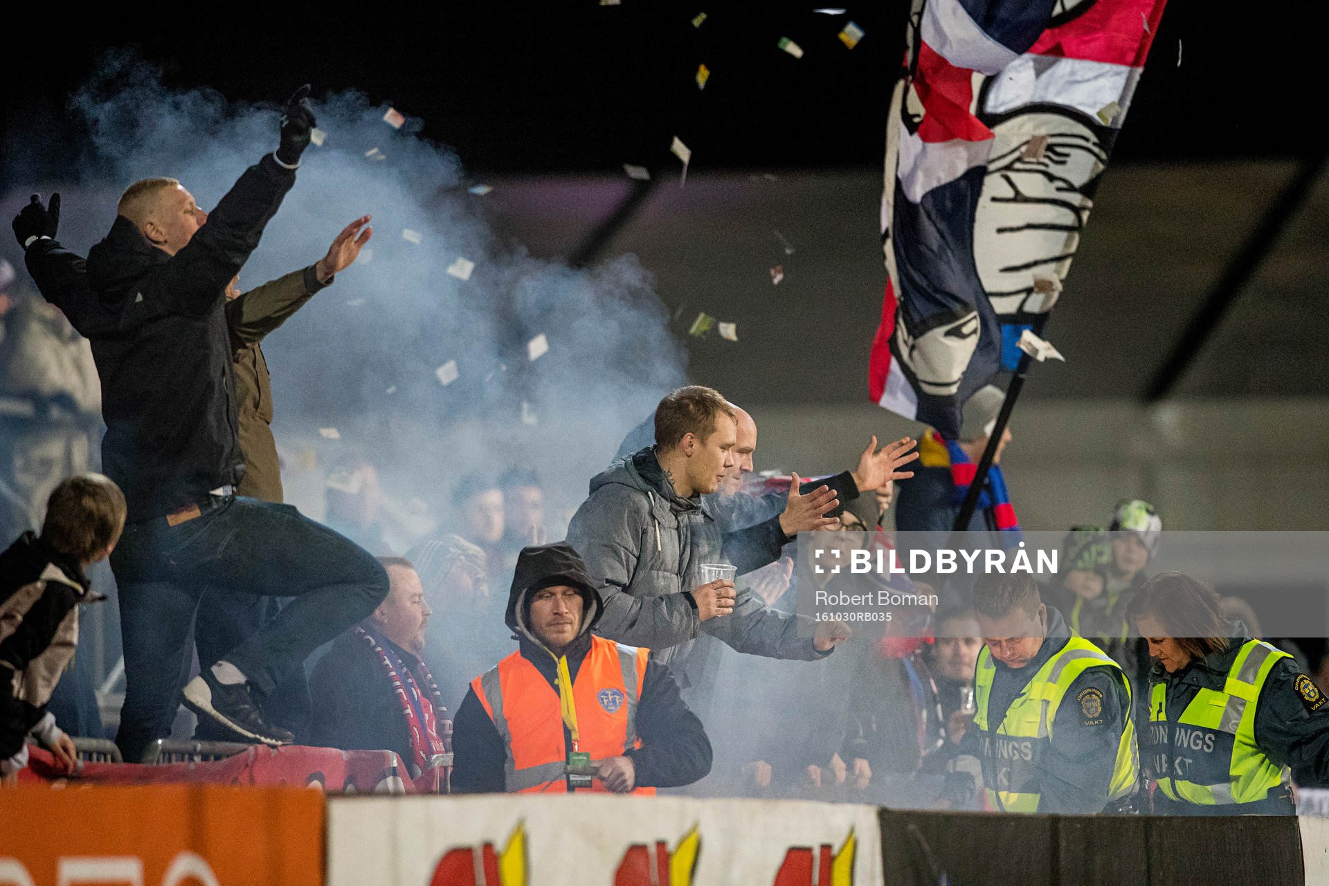 Helsingborgs supportrar jublar