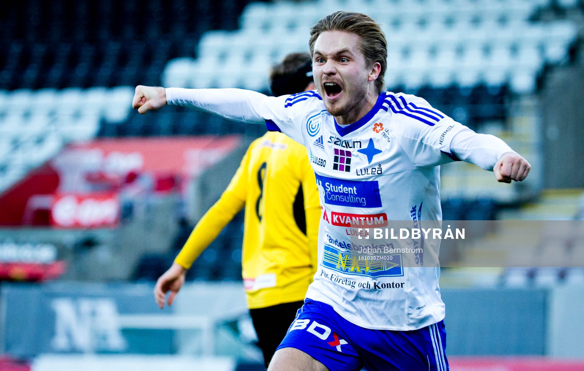 Luleås Joel Rajalakso jublar
