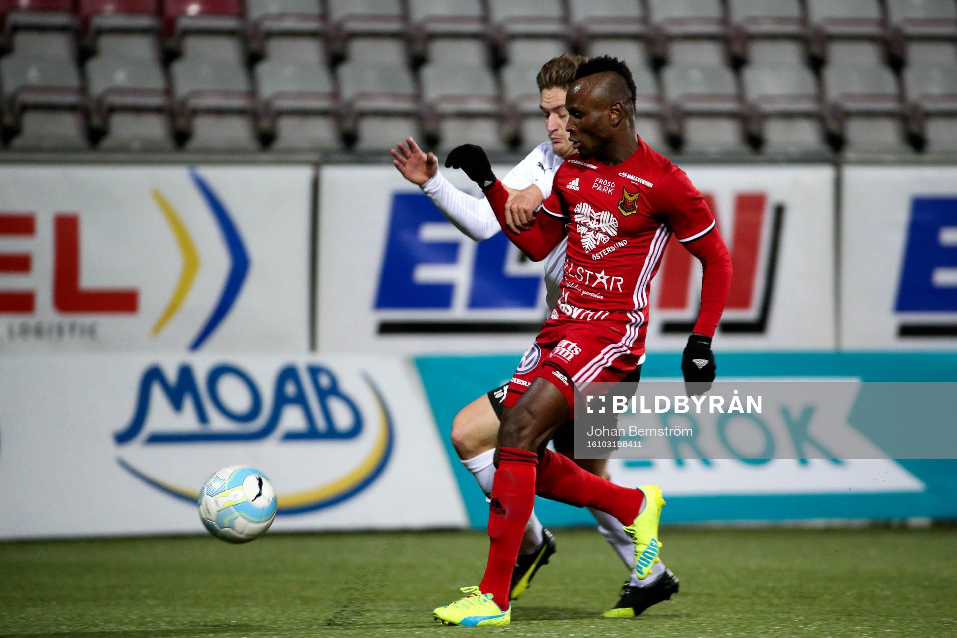 Östersunds Samuel Mensiro och Örebros Victor Sköld