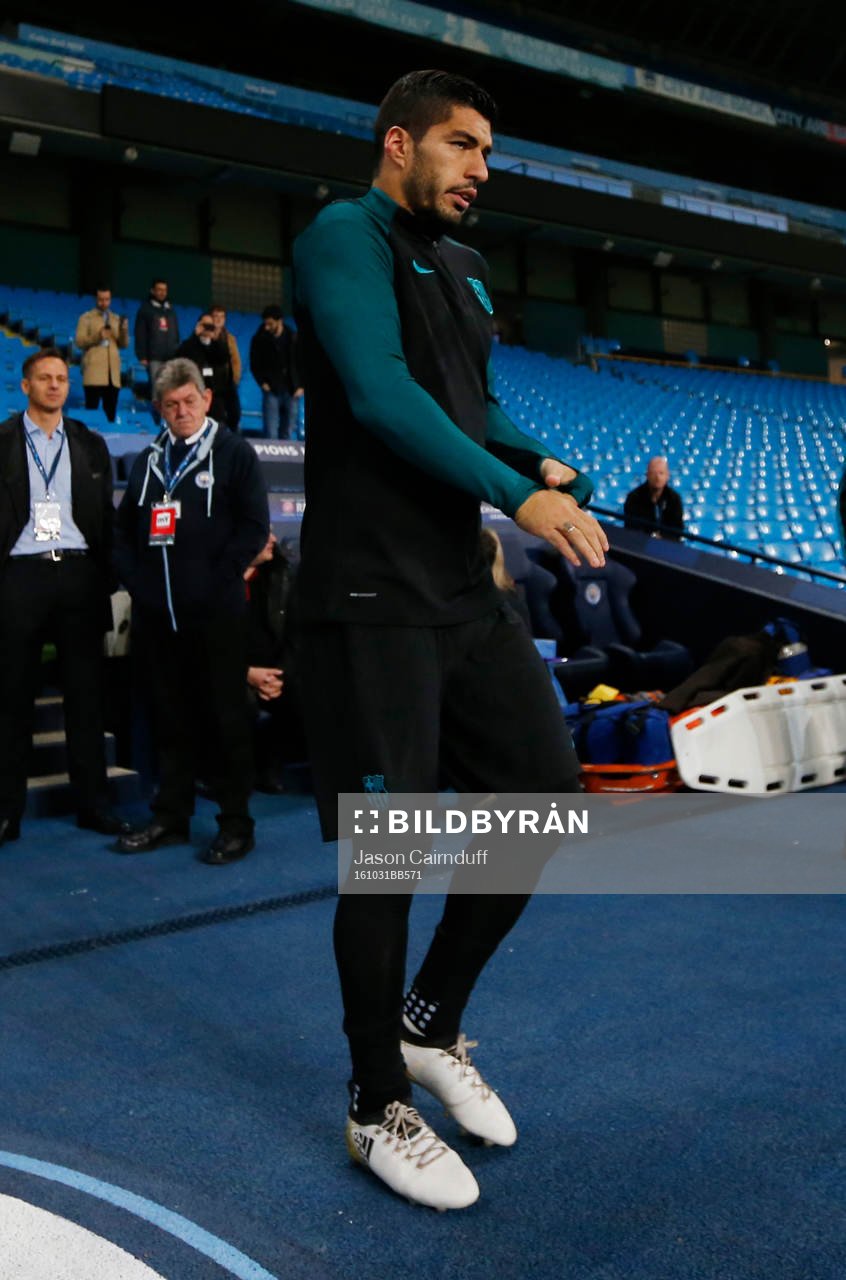  Britain Football Soccer - FC Barcelona Training - Etihad Stadium, Manchester, England - 31/10/16