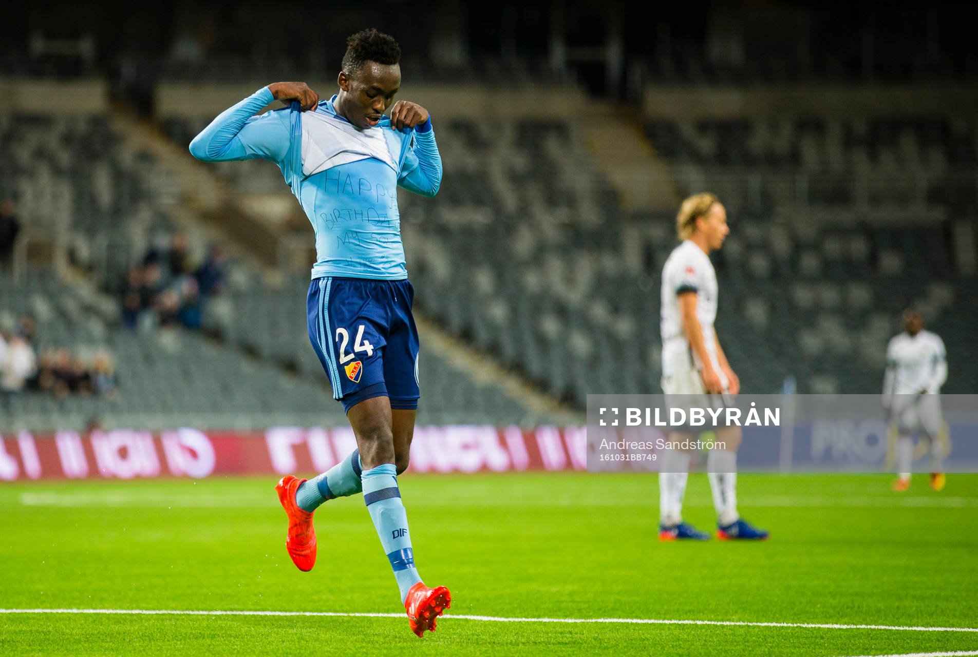 Djurgårdens Philana Tinotenda Kadewere gör 1-0  och