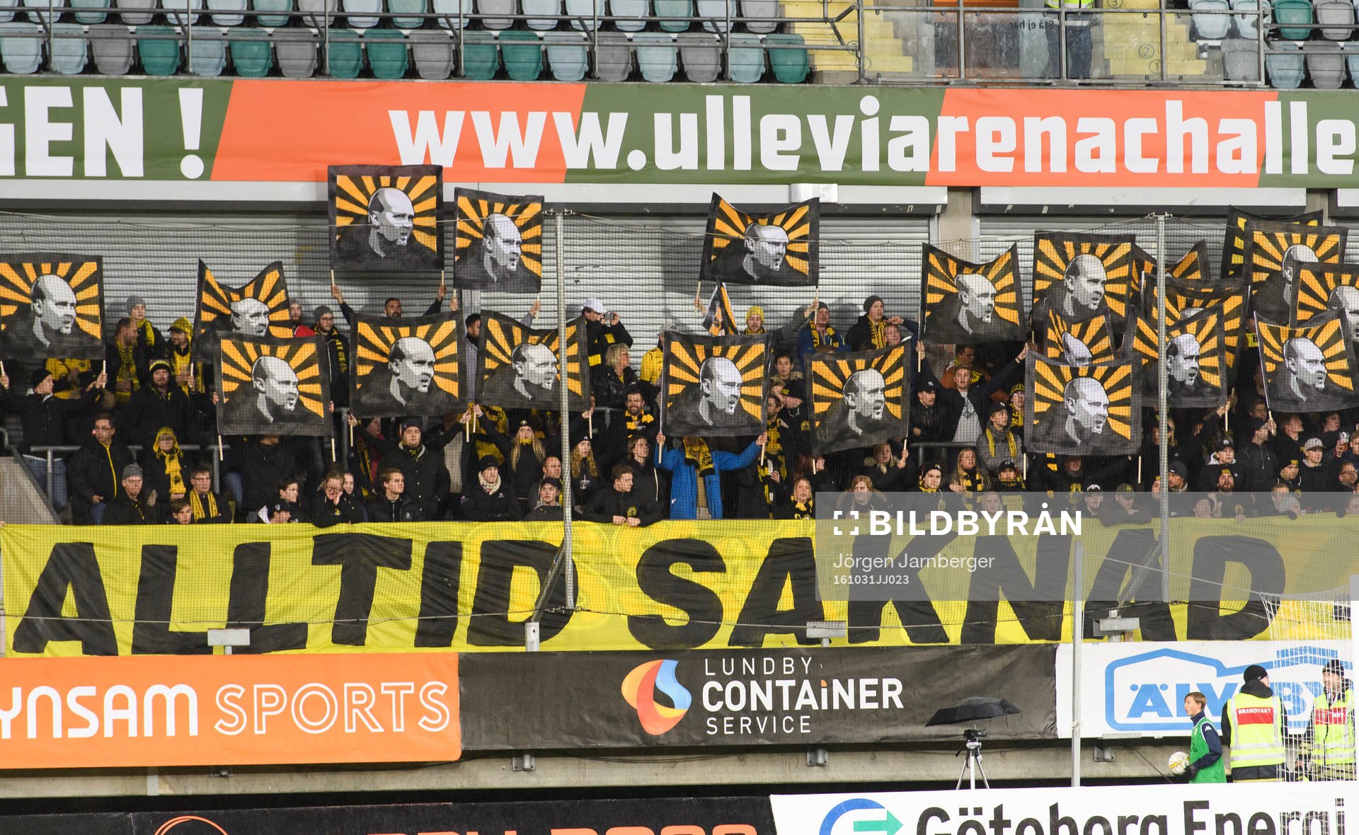 Elfsborgs supportrar hyllar Klas Ingesson