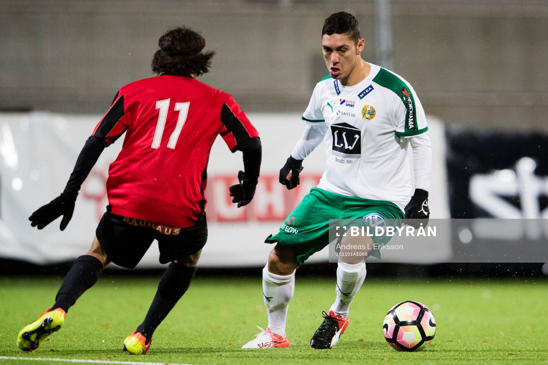Brommapojkarnas Victor Fors och Hammarbys Yassin Housni