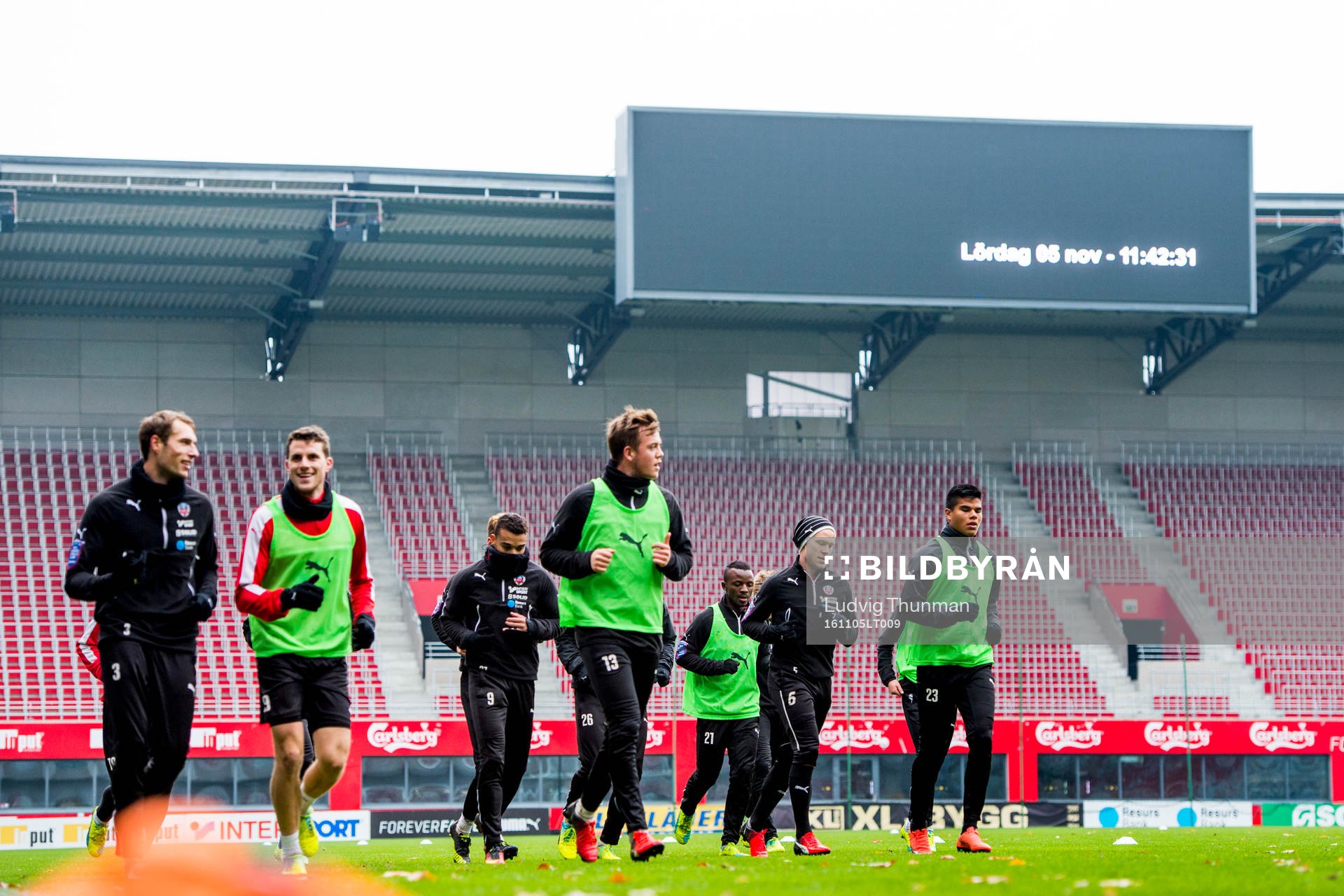 Helsingborgs spelare joggar ner