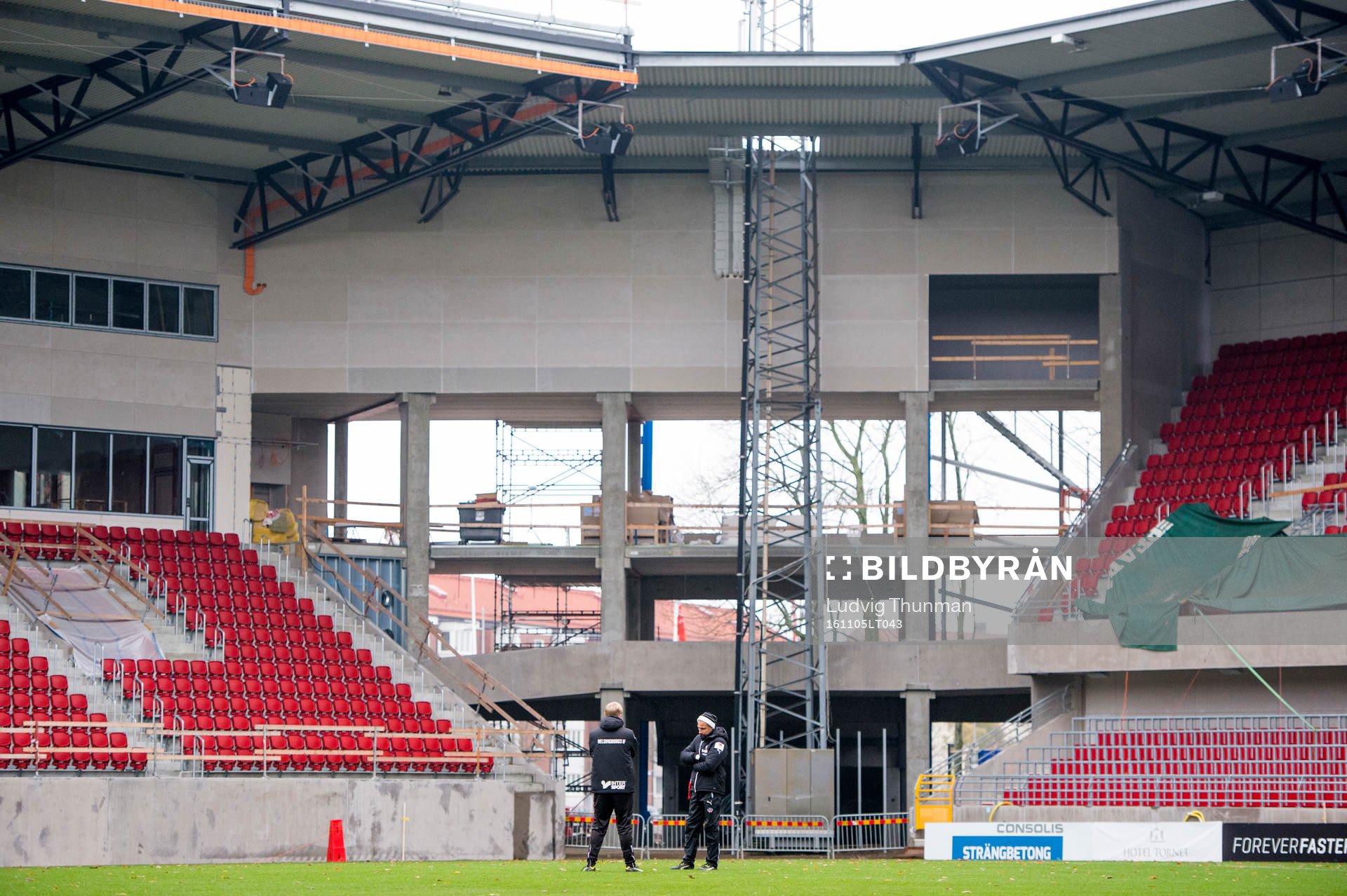 Helsingborgs manager Henrik Larsson och assisterande
