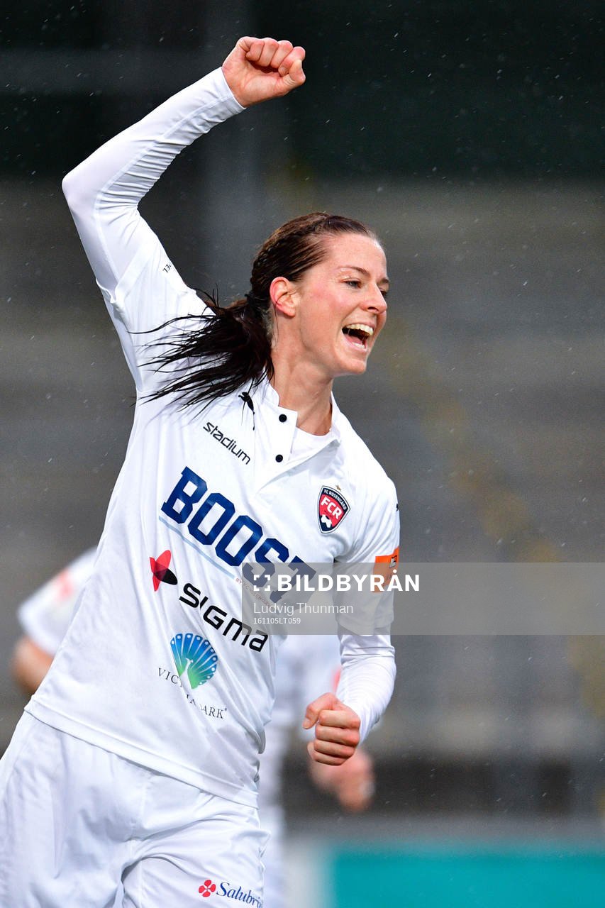 Rosengårds Lotta Schelin jublar