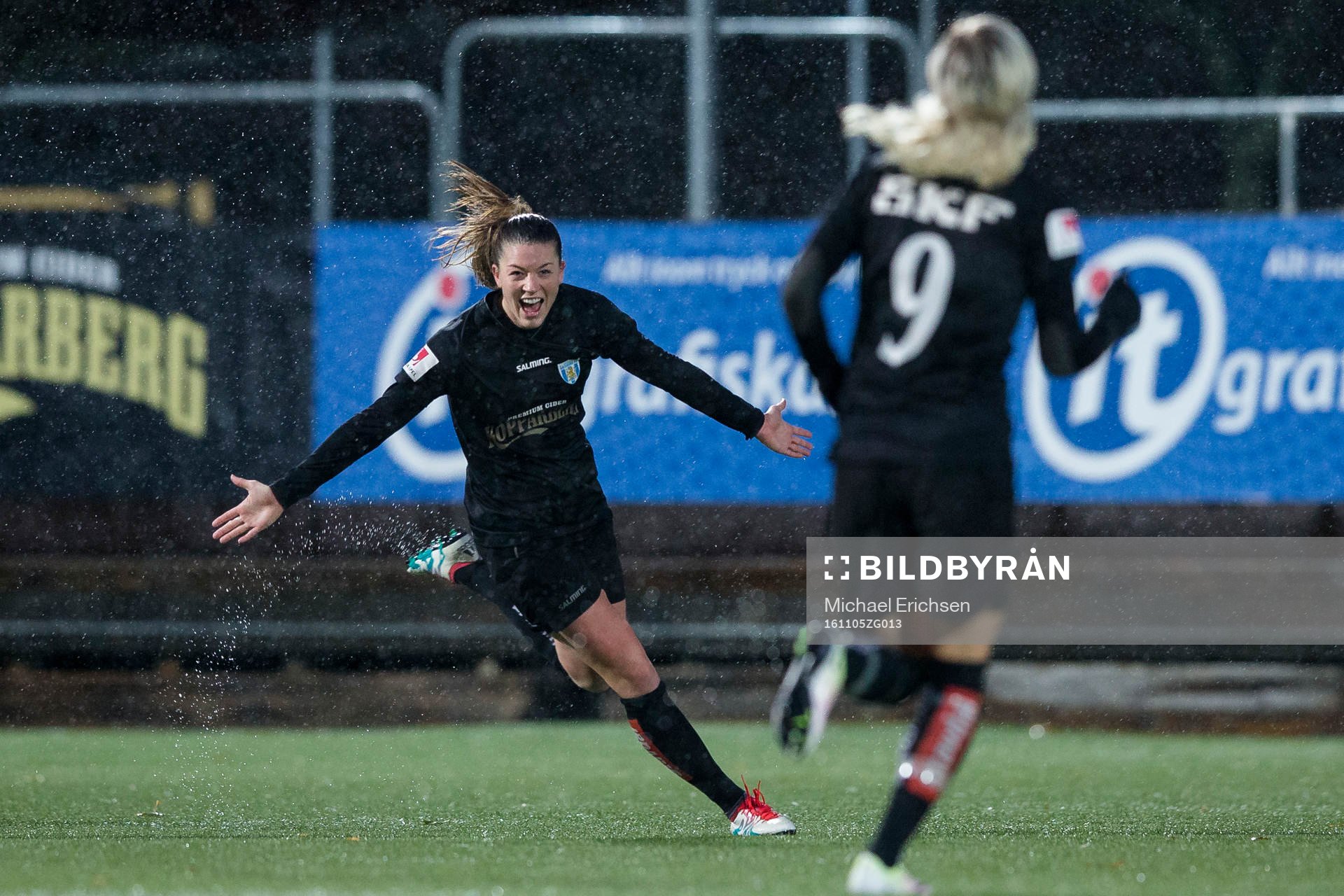 Göteborgs Pauline Hammarlund  jublar