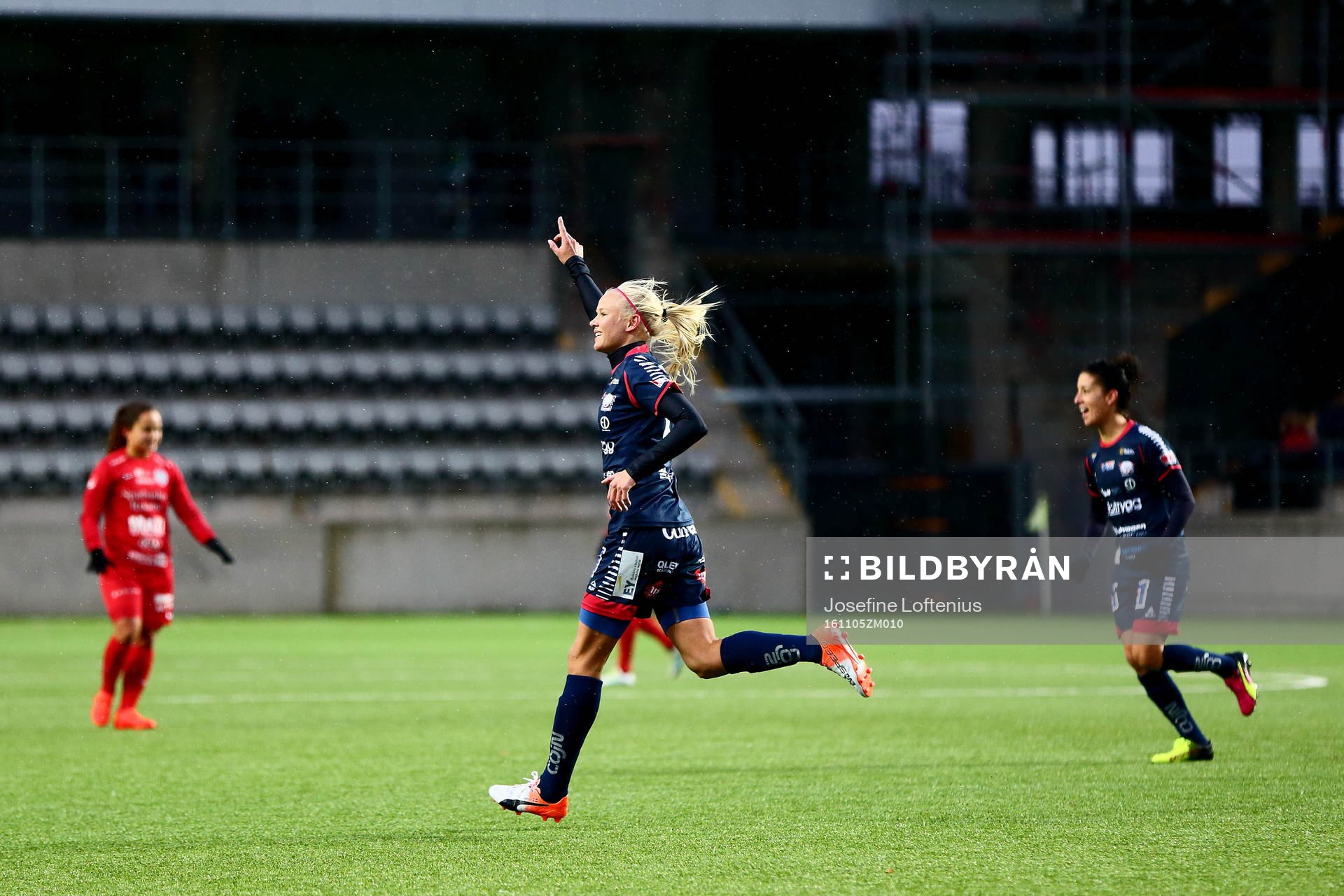 Linköpings Pernille Harder jublar