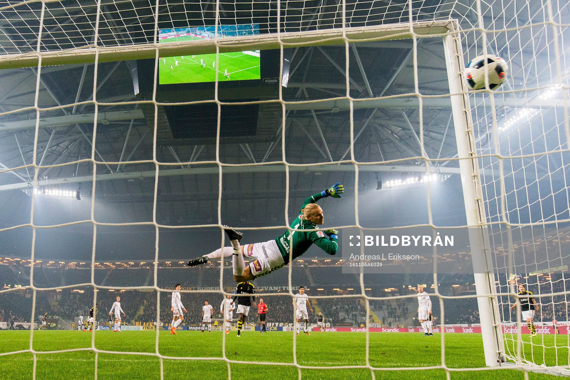 s Ebenezer Ofori (ej i bild) som resulterar i 3-1 för AIK