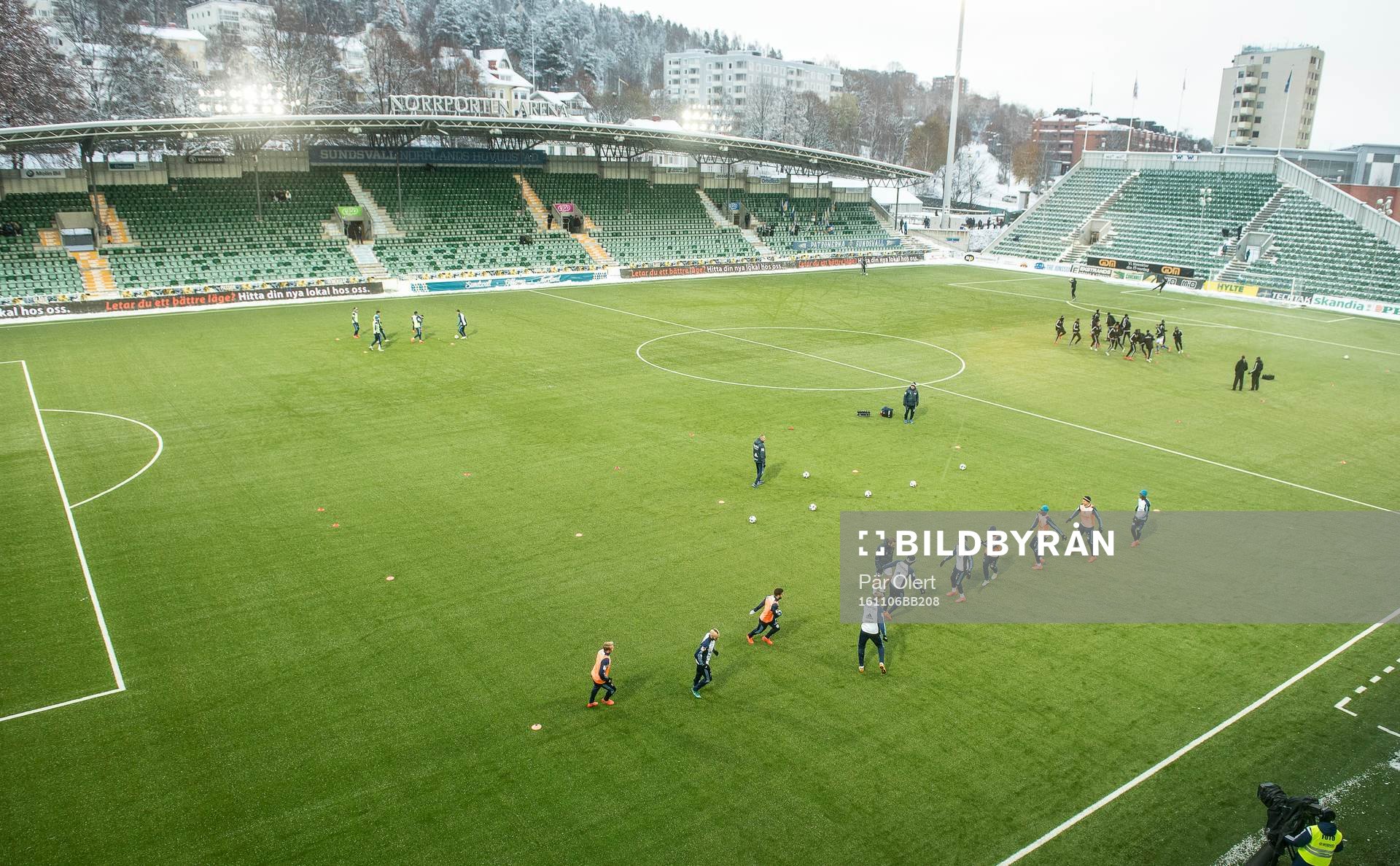 Uppvärmning innan fotbollsmatchen i Allsvenskan mellan