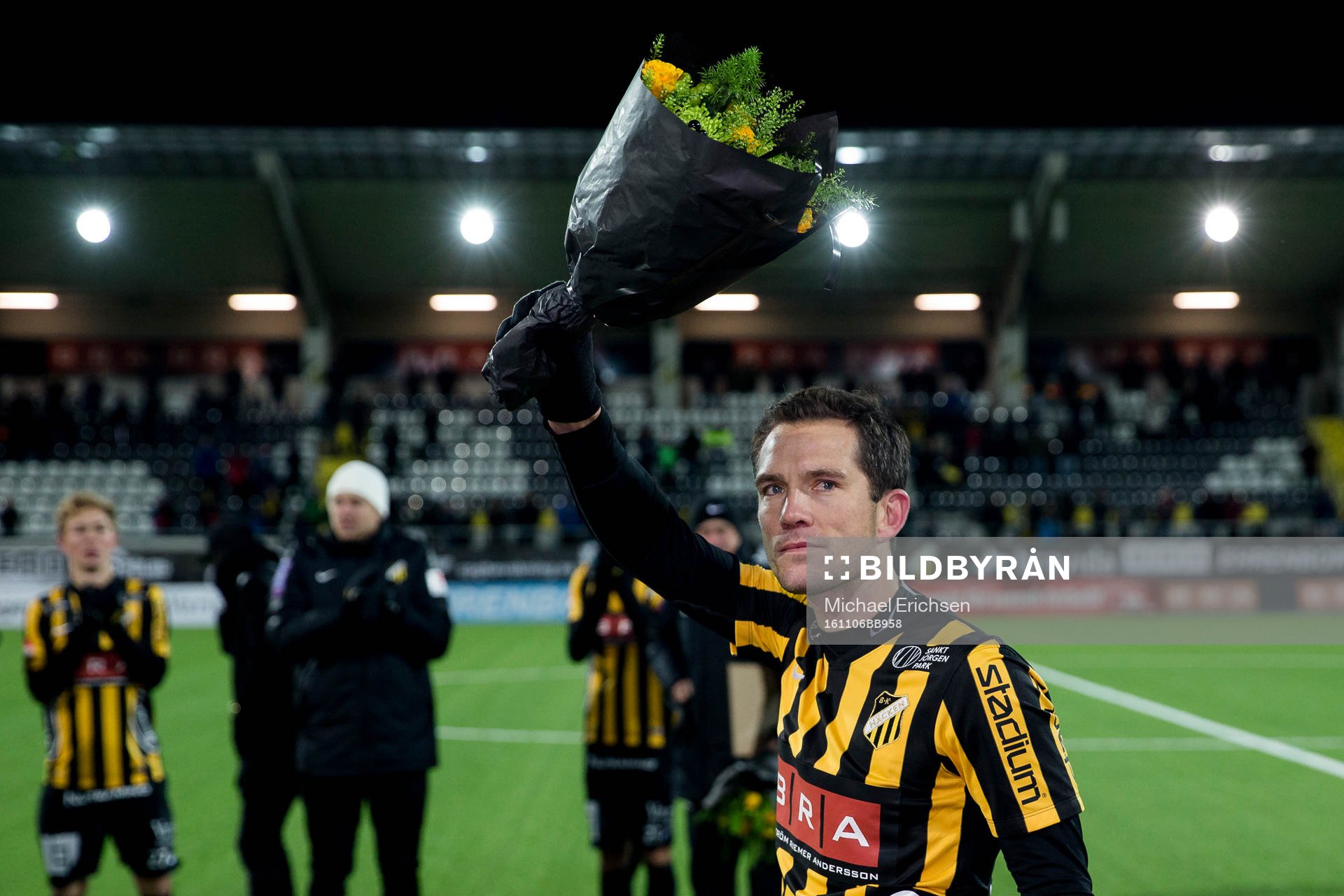 Häckens Martin Ericsson avtackas för sin tid i klubben
