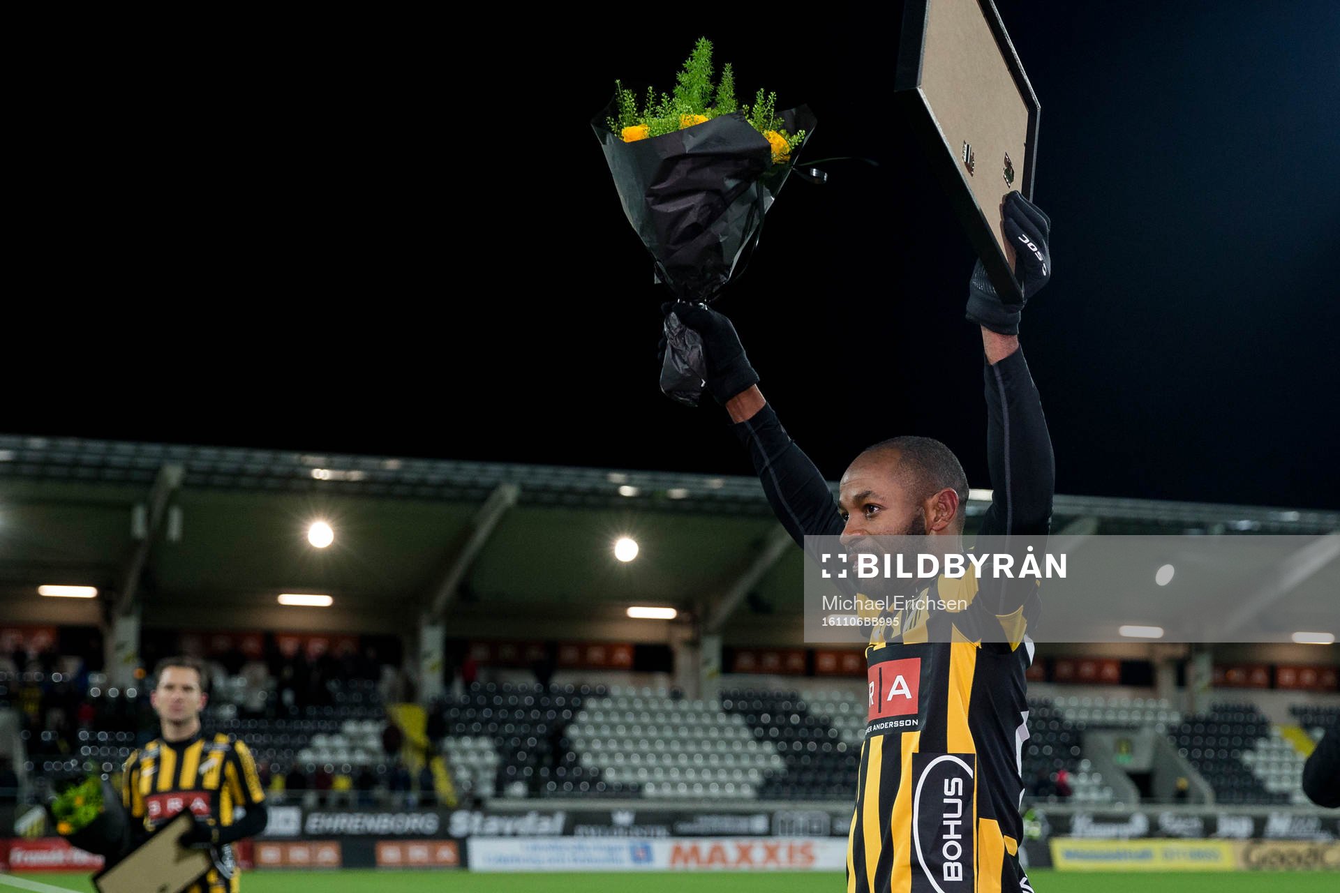 Häckens René Makondele avtackas för sin tid i klubben