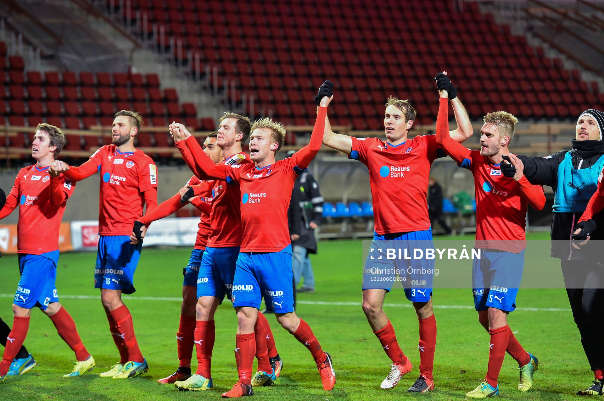 Helsingborgs spelare tackar publiken
