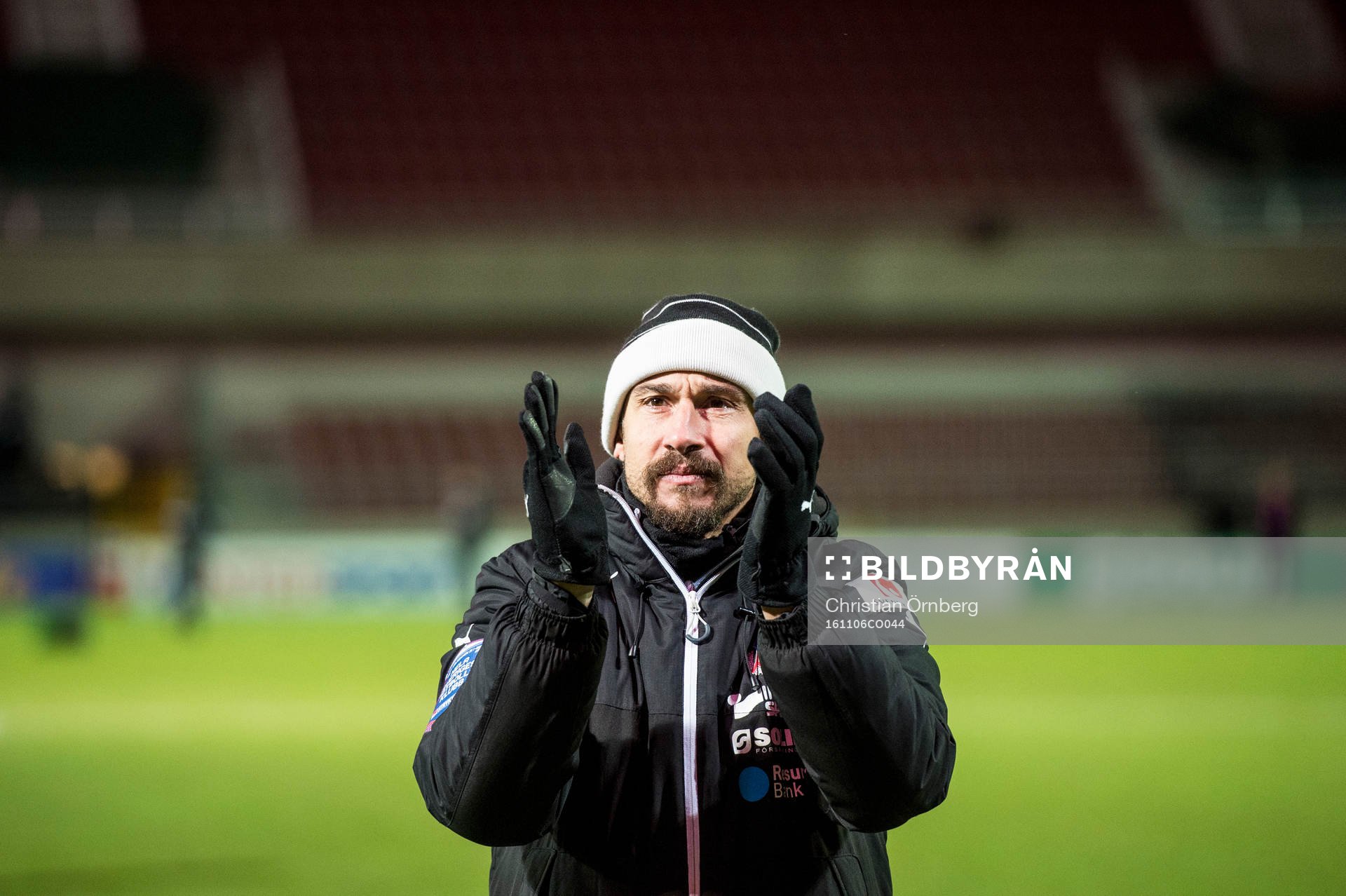 Helsingborgs manager Henrik Larsson jublar