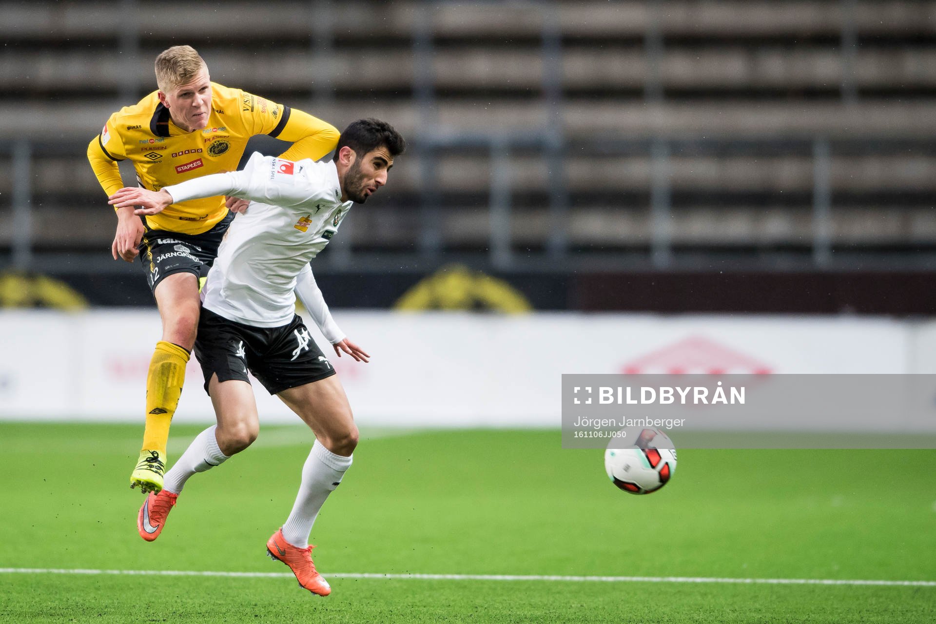 Örebros Ferhad Ayaz  och Elfsborgs Joakim Nilsson