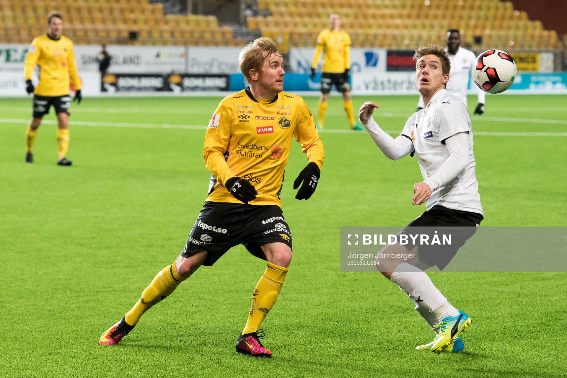Elfsborgs Simon Lundevall och Örebros Victor Sköld