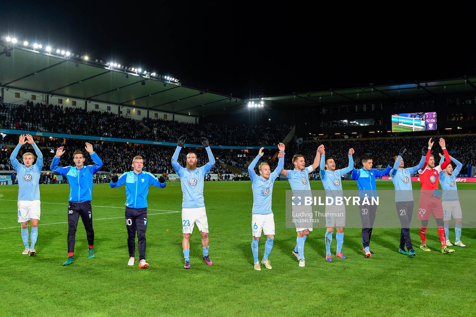 Malmö FFs spelare tackar publiken