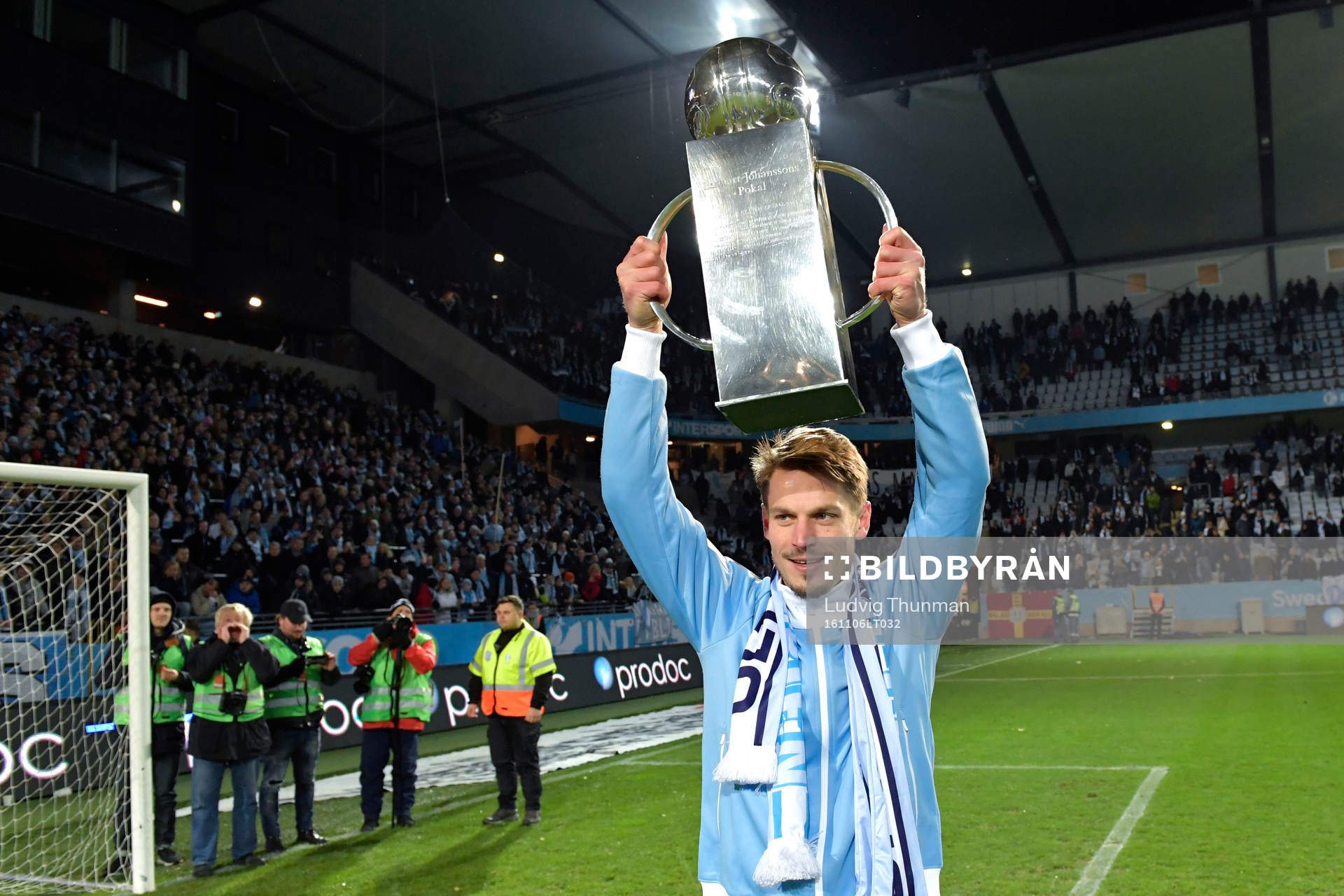 Malmö FFs Markus Rosenberg jublar för SM-guldet med