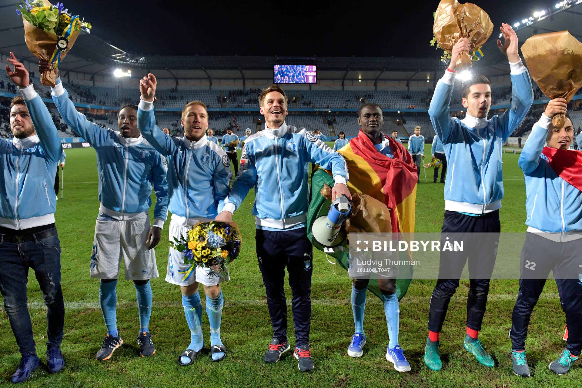 Malmö FFs spelare jublar för SM-guldet