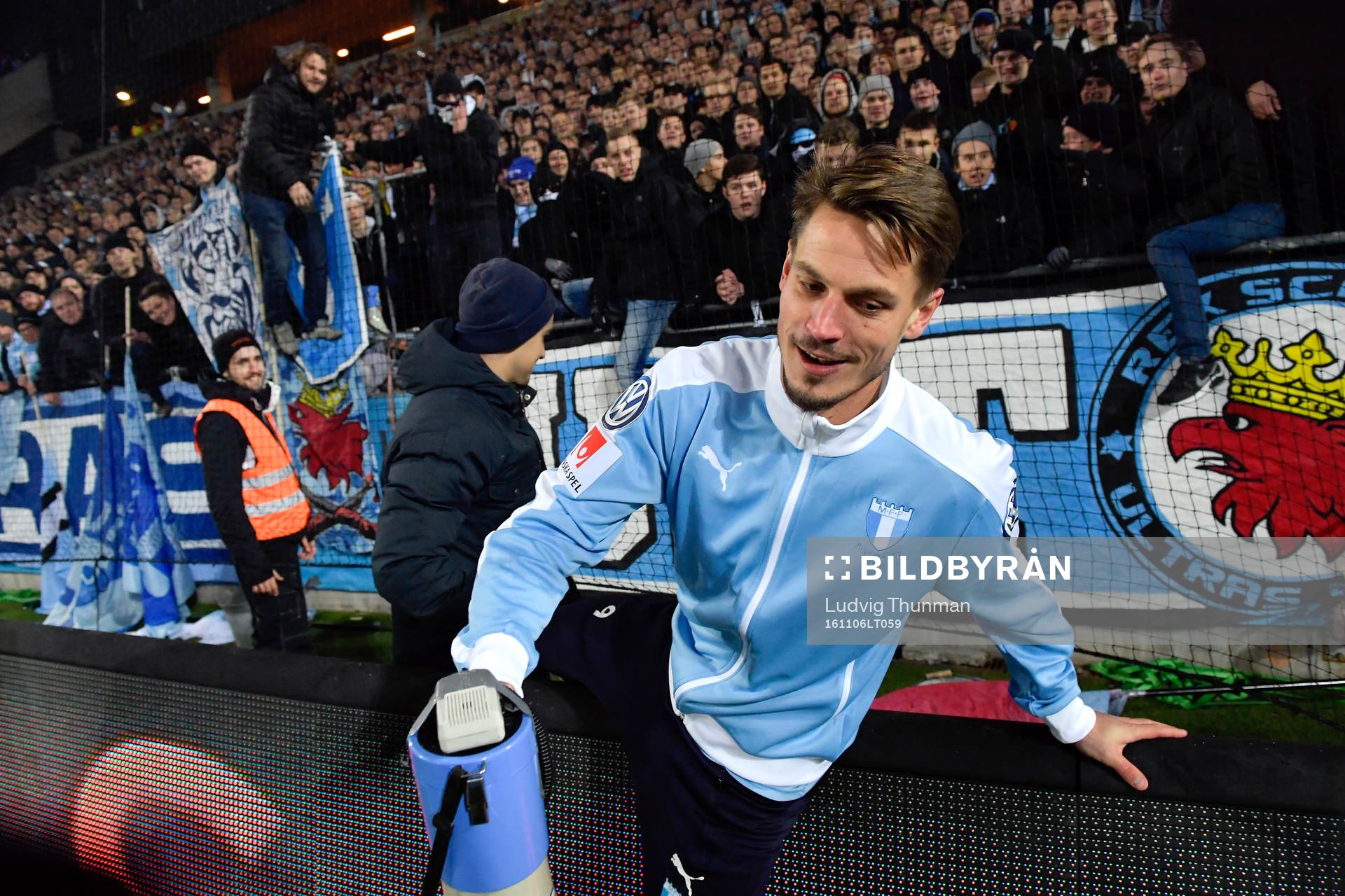 Malmö FFs Markus Rosenberg med en megafon