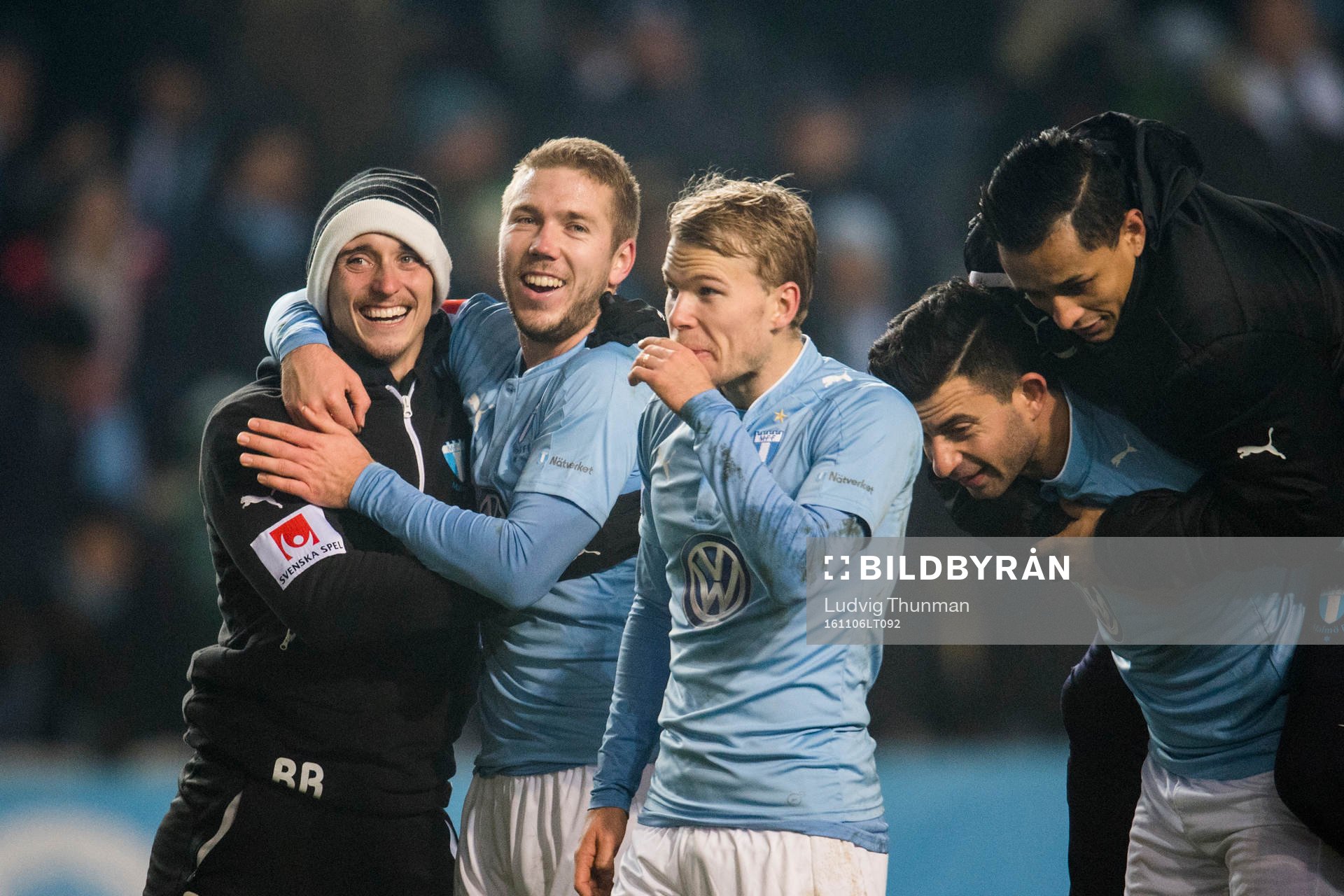 Malmö FFs Anton Tinnerholm kramar om fystränaren Ben