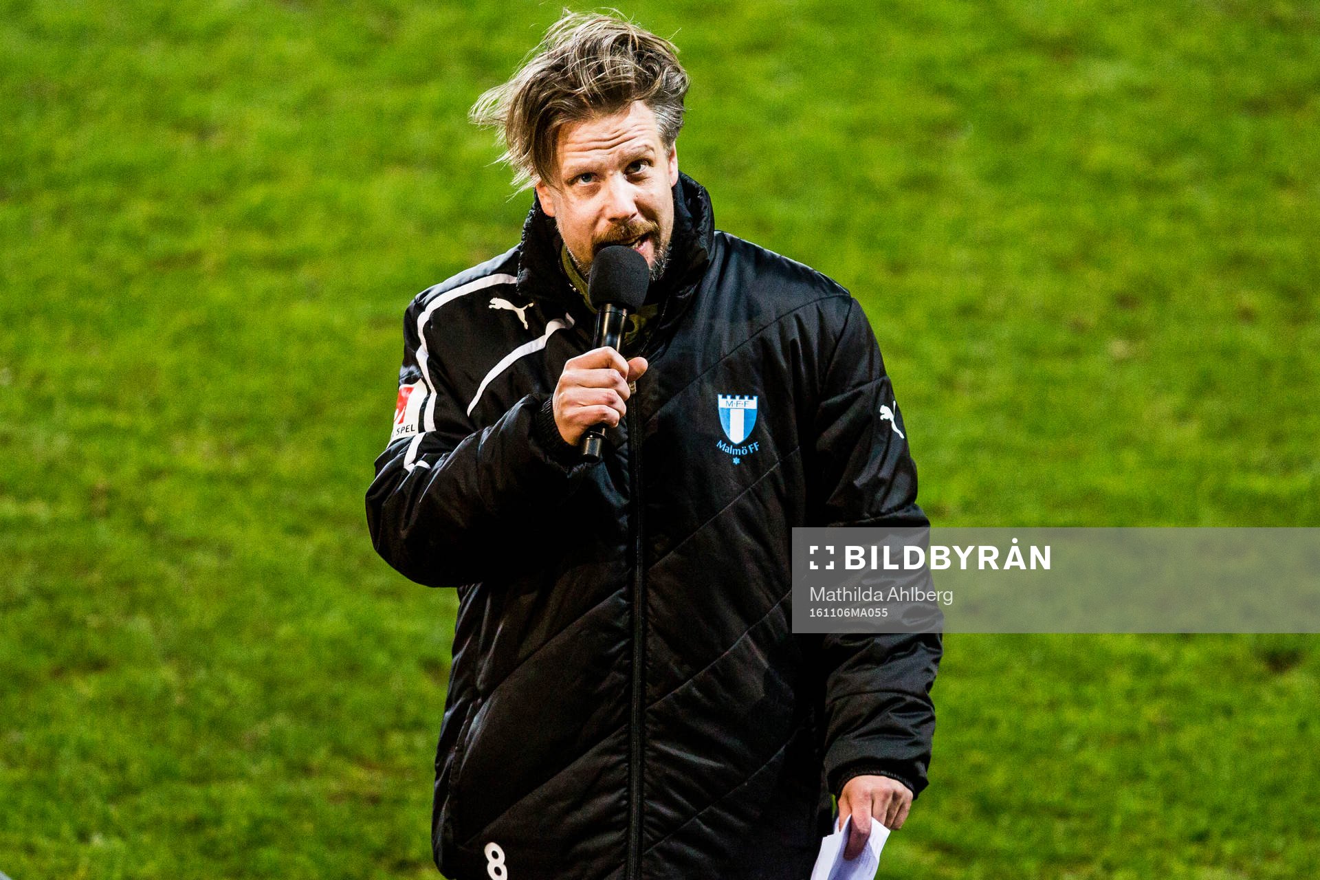 Filip Hammar presenterar spelarna