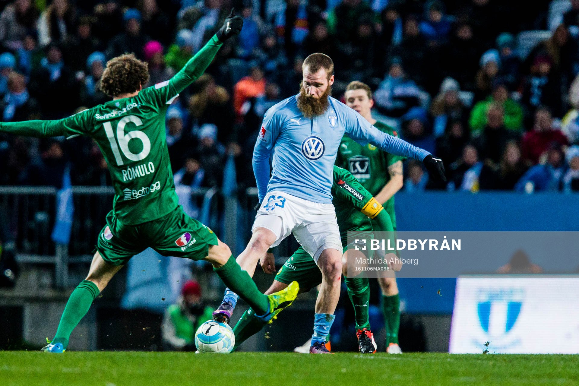 Hammarbys Romulo Cabral Pereira Pinto (ryggen åt kameran)